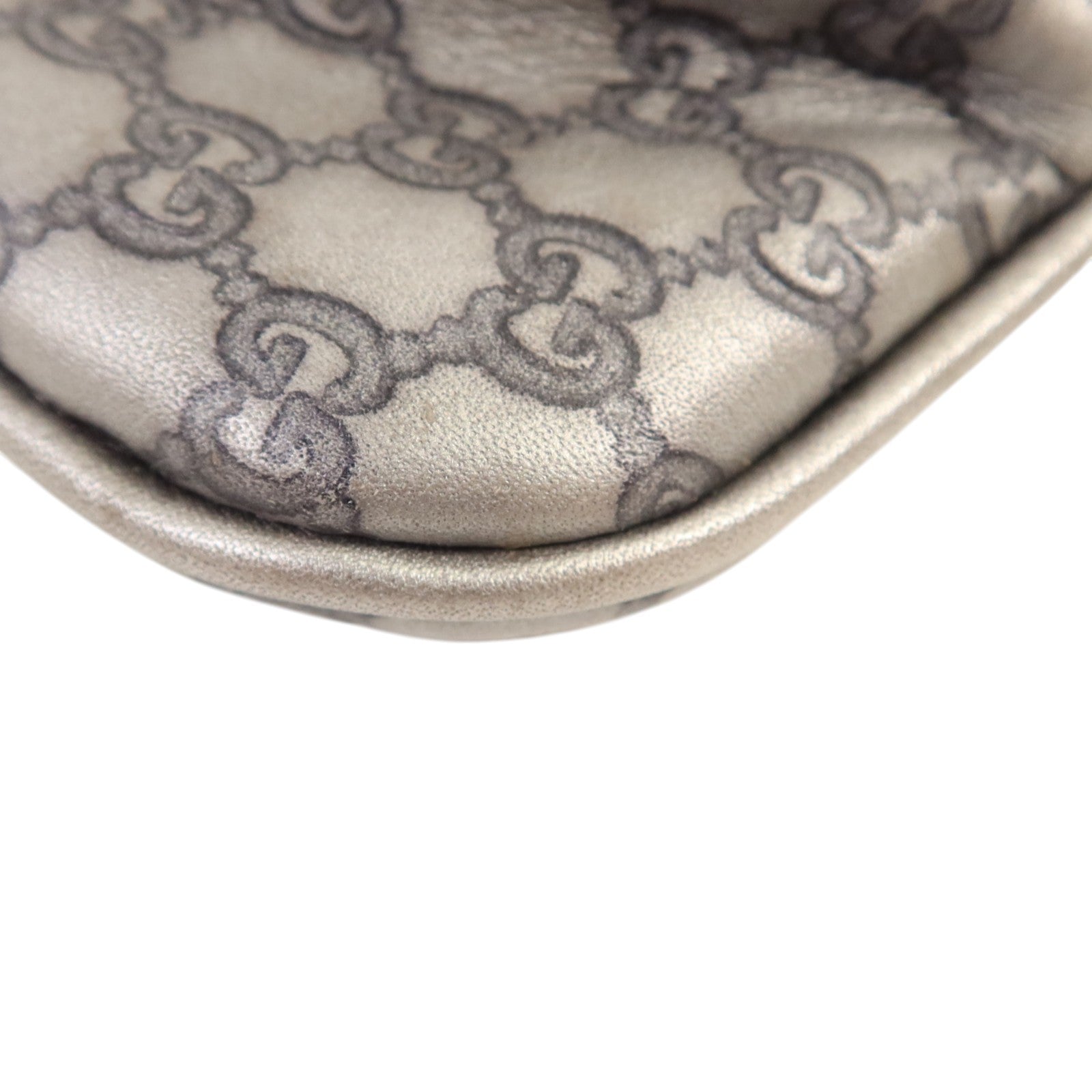 GUCCI 牛皮皮革Pouch金扣手拿包