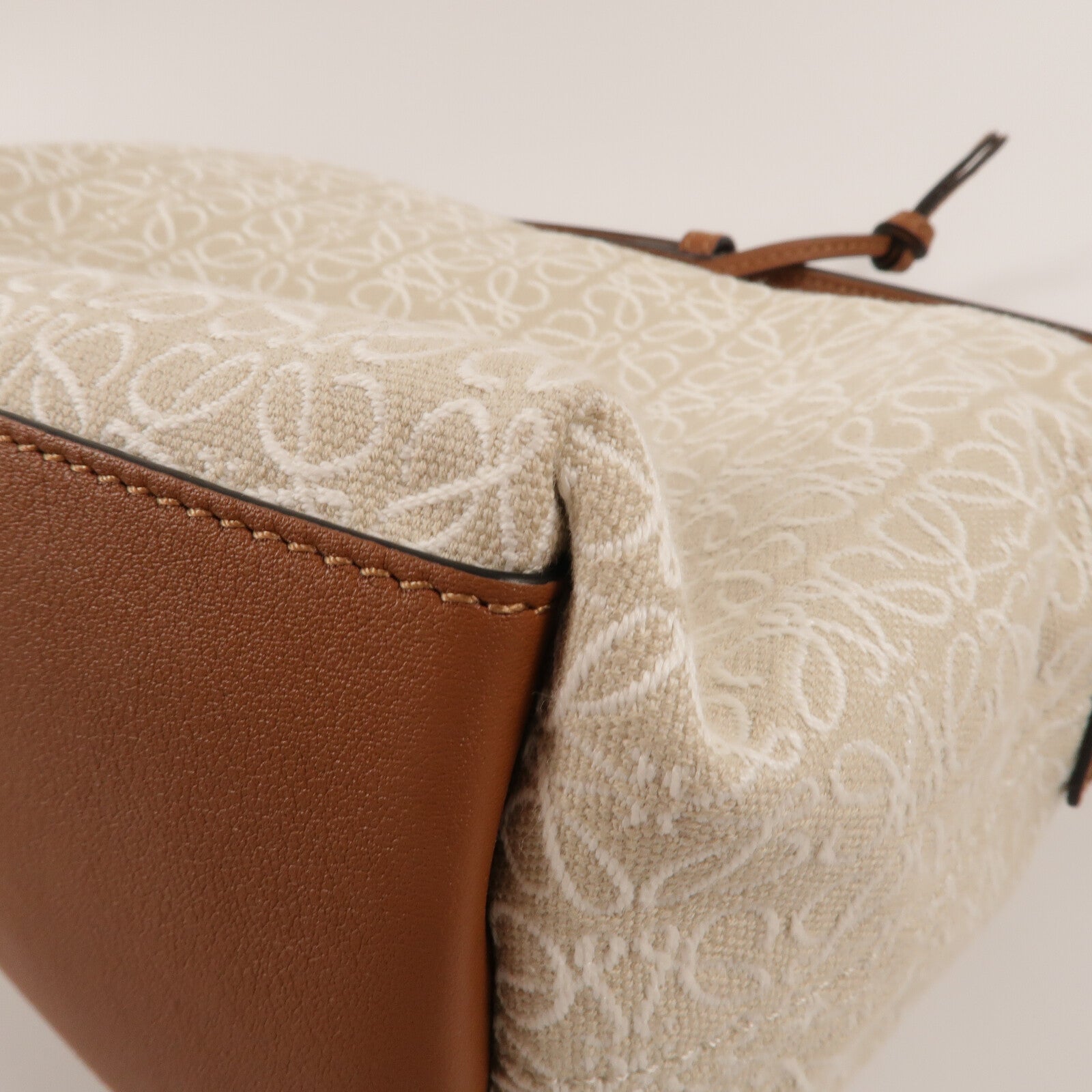 LOEWE 帆布Small Cubi手挽袋