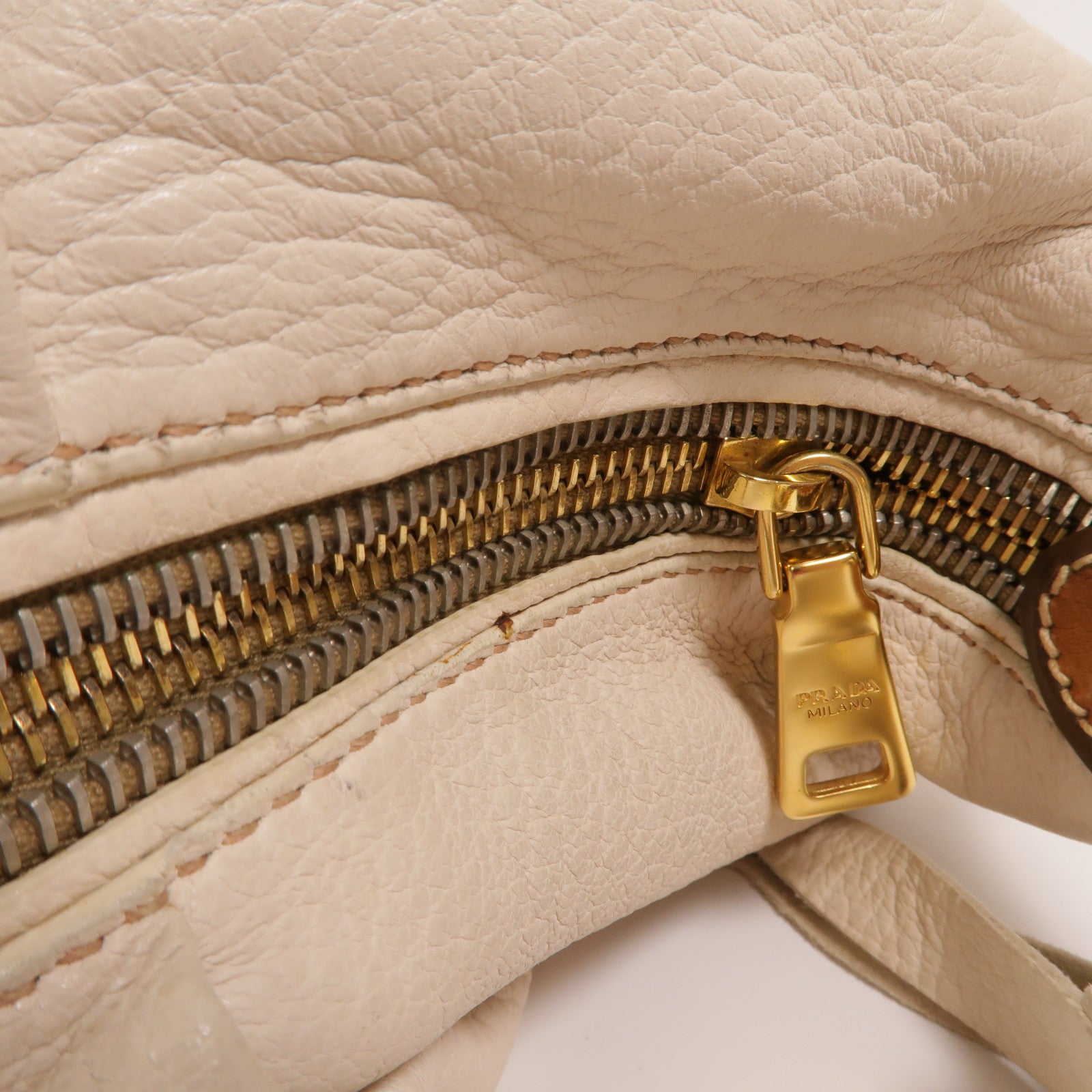 PRADA 牛皮皮革Shoulder Bag肩背袋