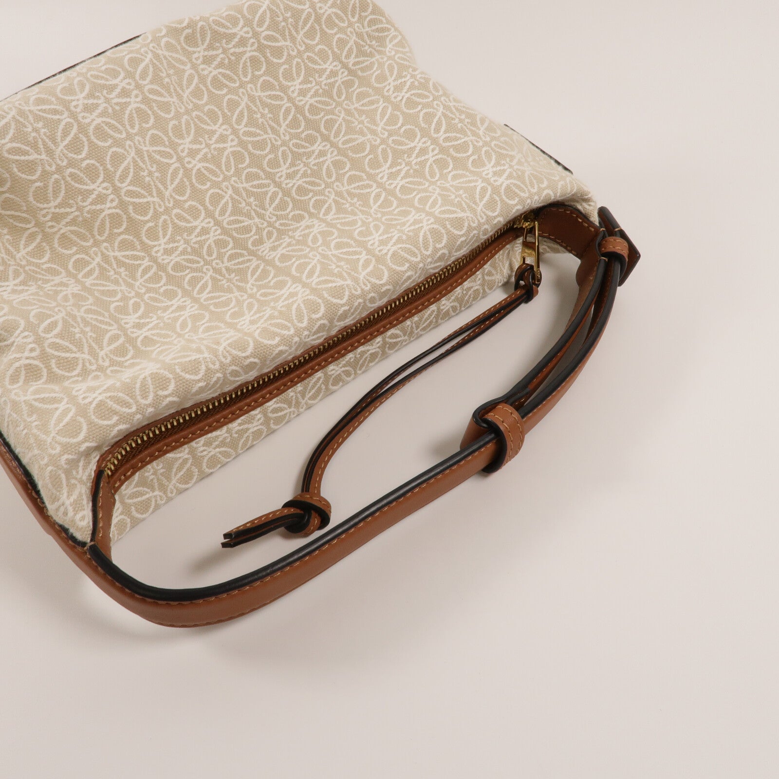 LOEWE 帆布Small Cubi手挽袋