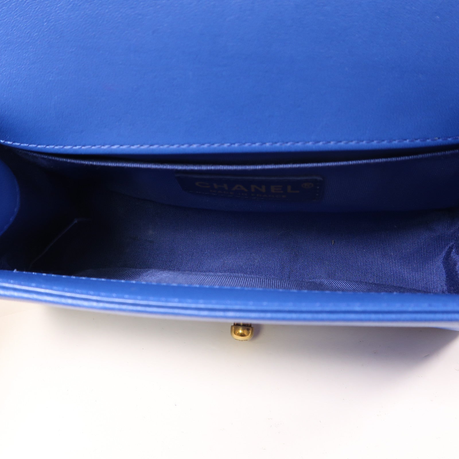 CHANEL 羊皮皮革Boy 20金扣鏈帶肩背袋