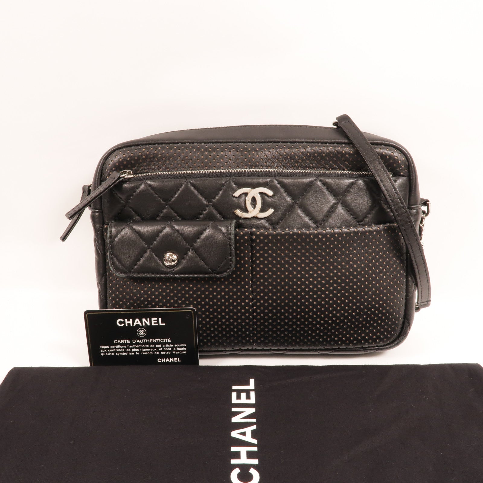 CHANEL 羊皮皮革Perforated Multi Pocket Camera Case肩背袋