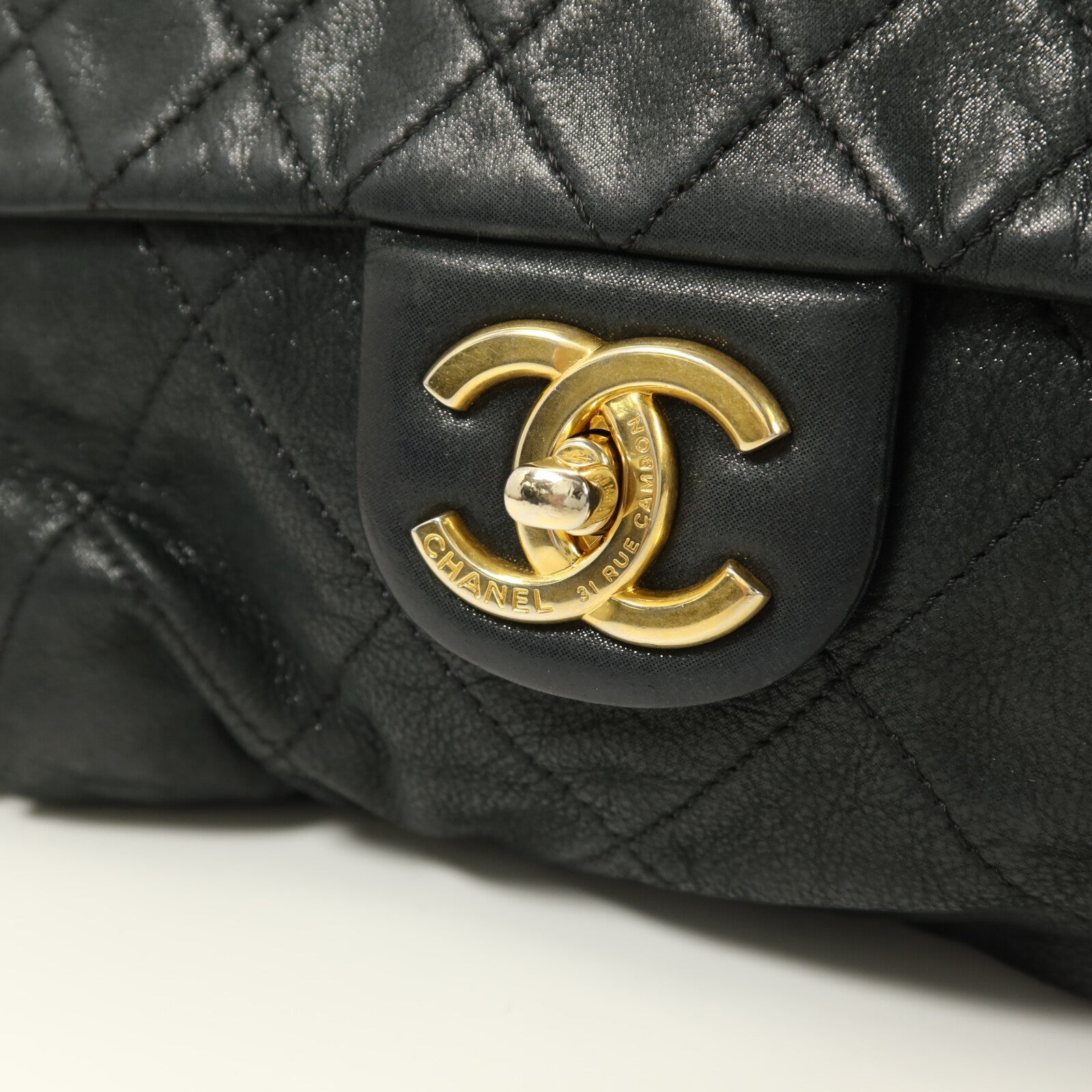 CHANEL 牛皮皮革Chain Shoulder金扣鏈帶肩背袋