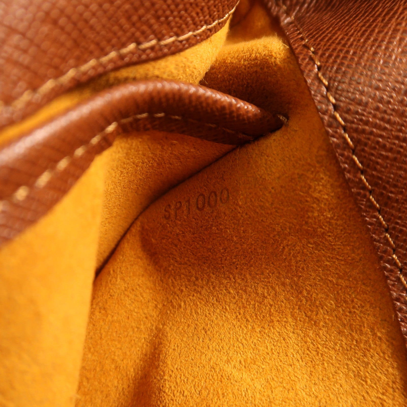 LOUIS VUITTON Monogram Musette Tango Long Shoulder金扣肩背袋棕色