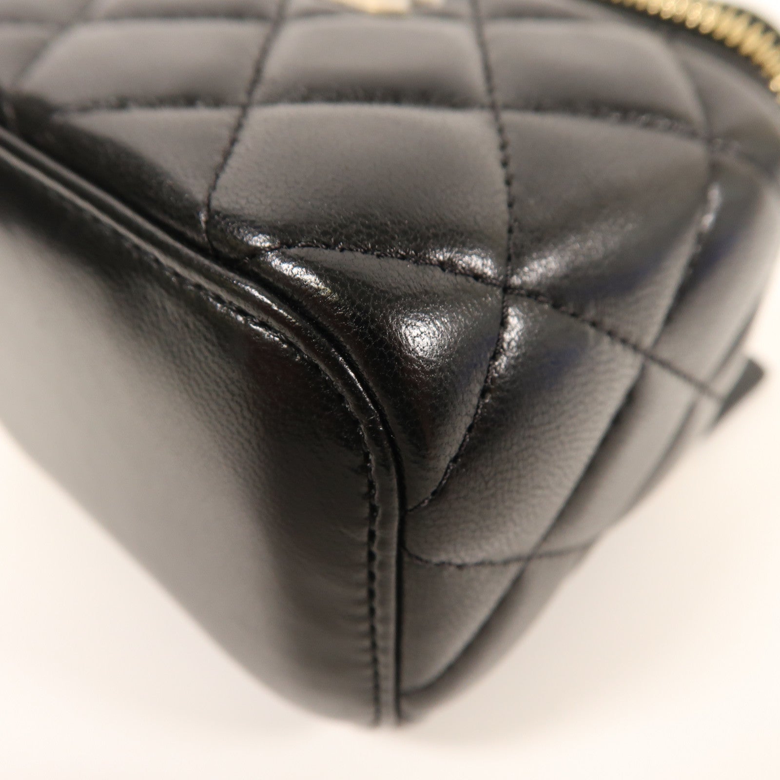 CHANEL 羊皮皮革Vanity Bag金扣鏈帶肩背袋