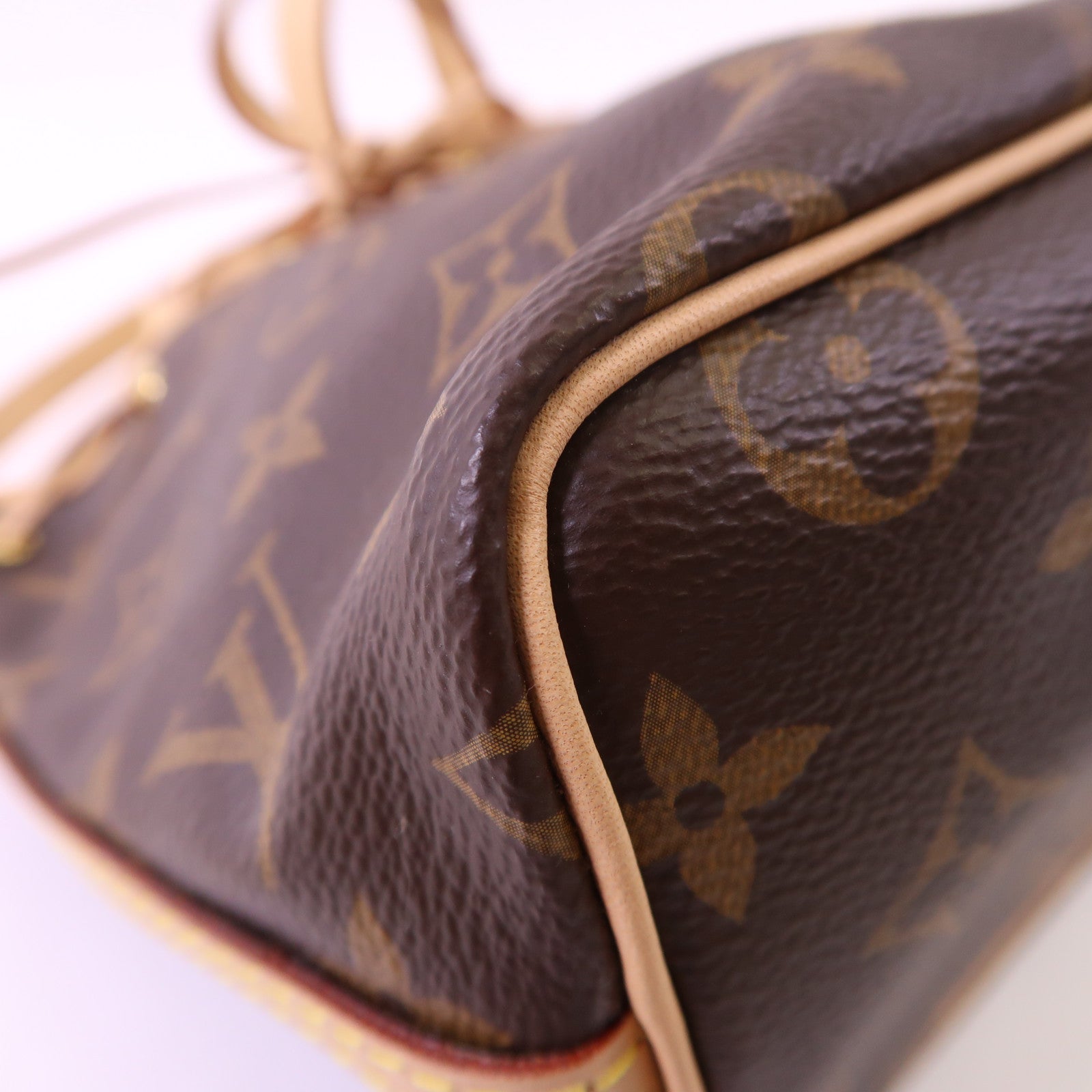 LOUIS VUITTON Monogram Nano Noe金扣肩背袋