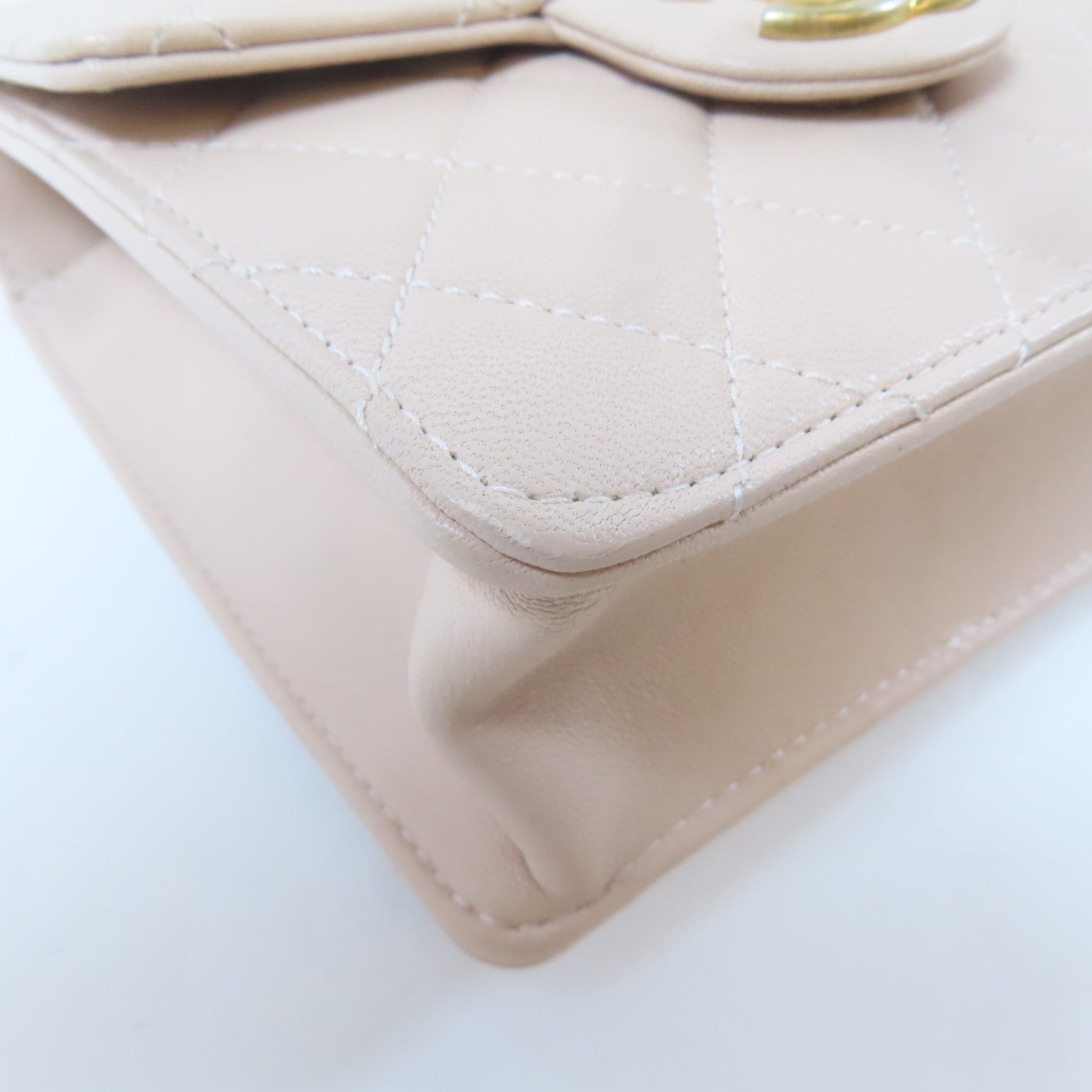 CHANEL 【激減優惠】菱格牛皮皮革Chic Pearls Flap金扣鏈帶肩背袋粉紅色