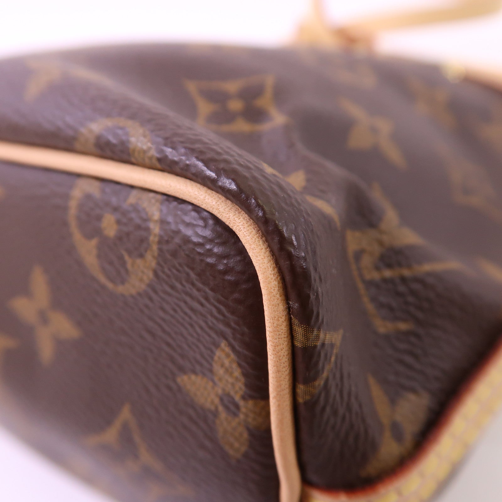 LOUIS VUITTON Monogram Nano Noe金扣肩背袋