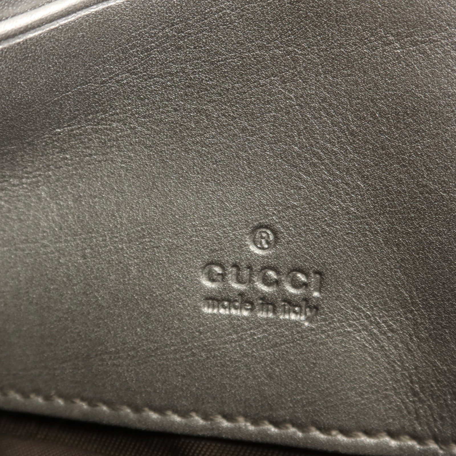 GUCCI 牛皮皮革Pouch金扣手拿包