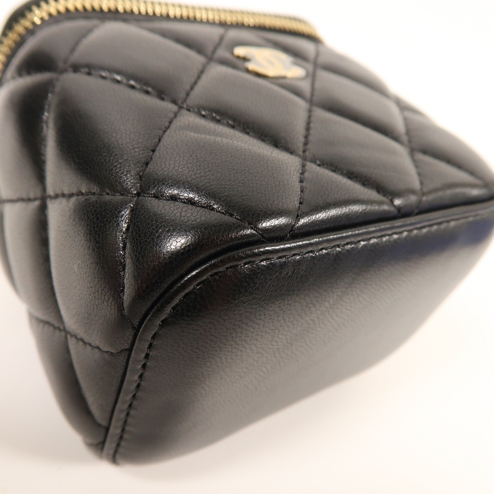 CHANEL 羊皮皮革Vanity Bag金扣鏈帶肩背袋