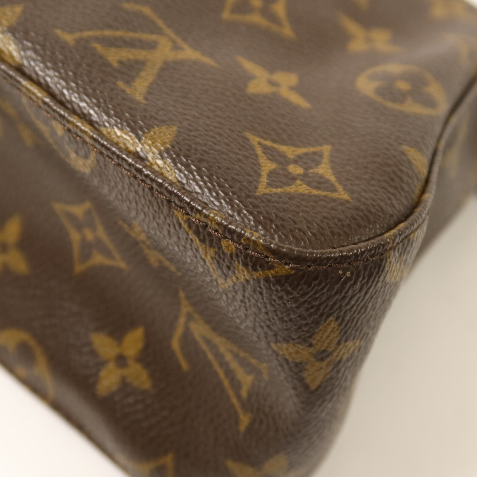 LOUIS VUITTON Monogram Mini Looping金扣肩背袋