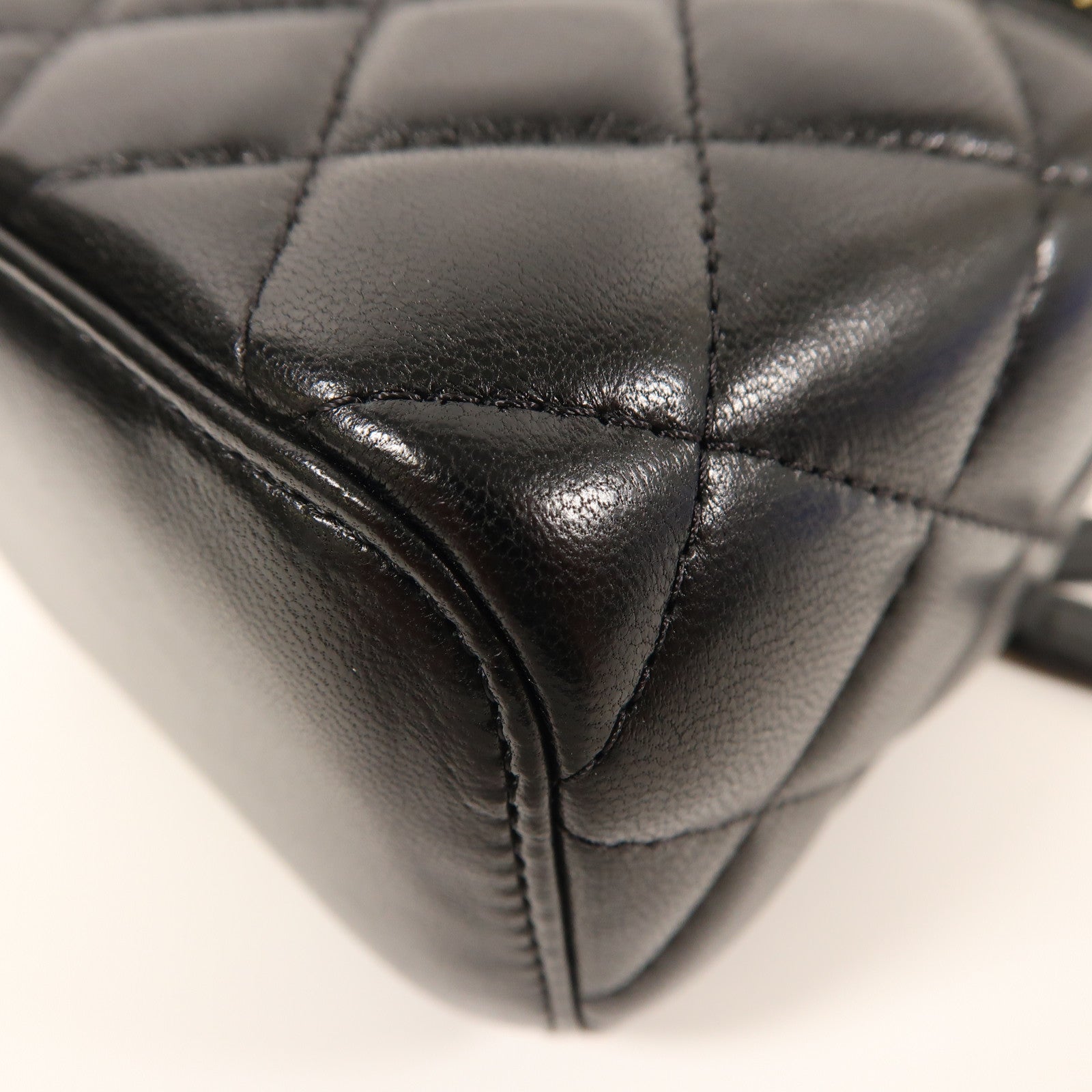 CHANEL 羊皮皮革Vanity Bag金扣鏈帶肩背袋