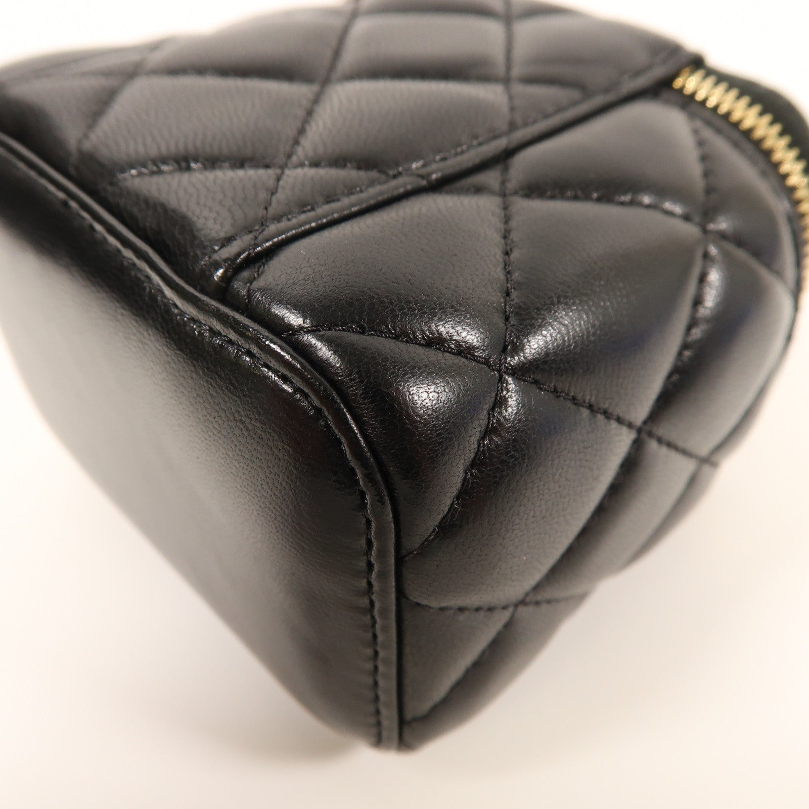 CHANEL 羊皮皮革Vanity Bag金扣鏈帶肩背袋