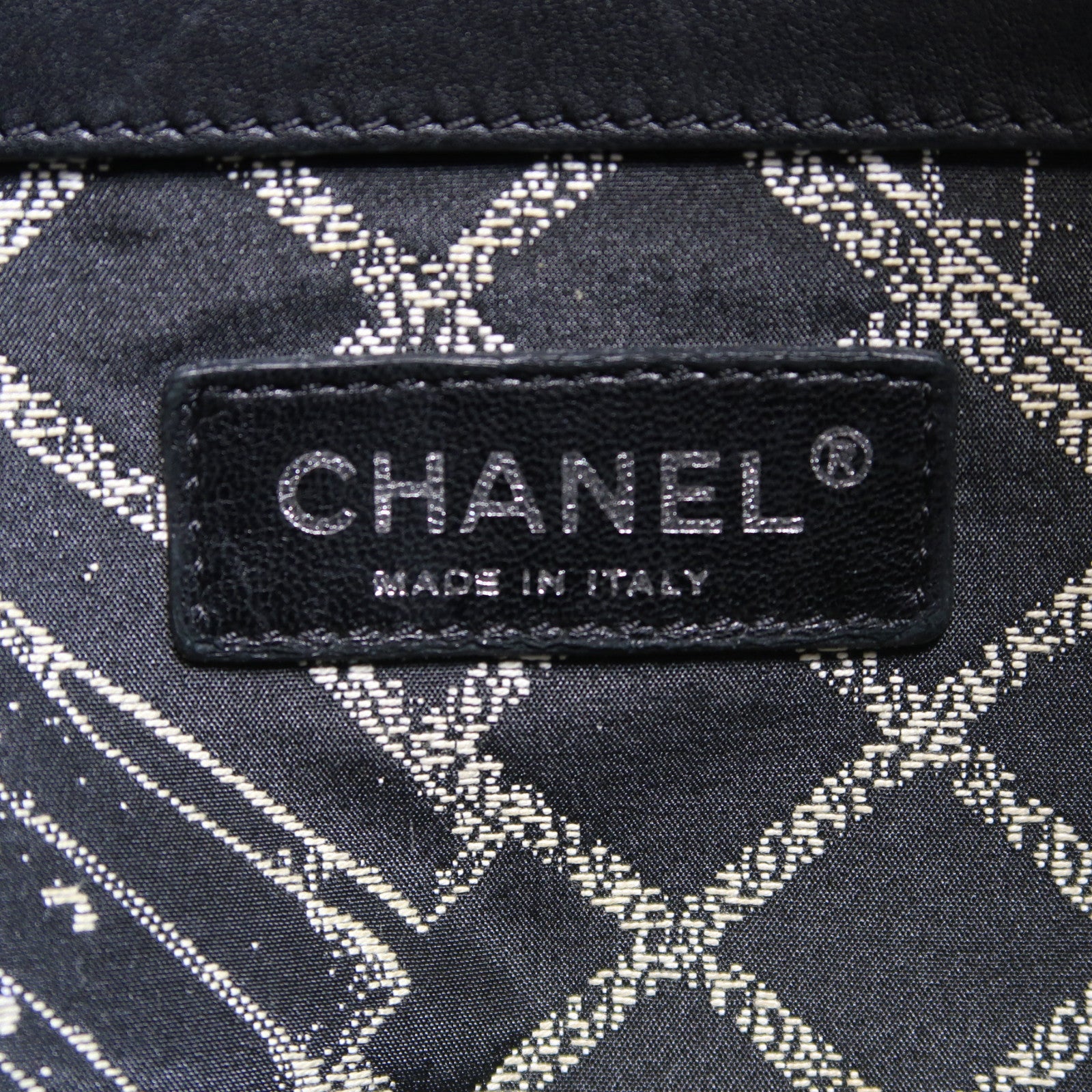 CHANEL 【激減優惠】牛皮皮革Handbag銀扣手挽袋黑色
