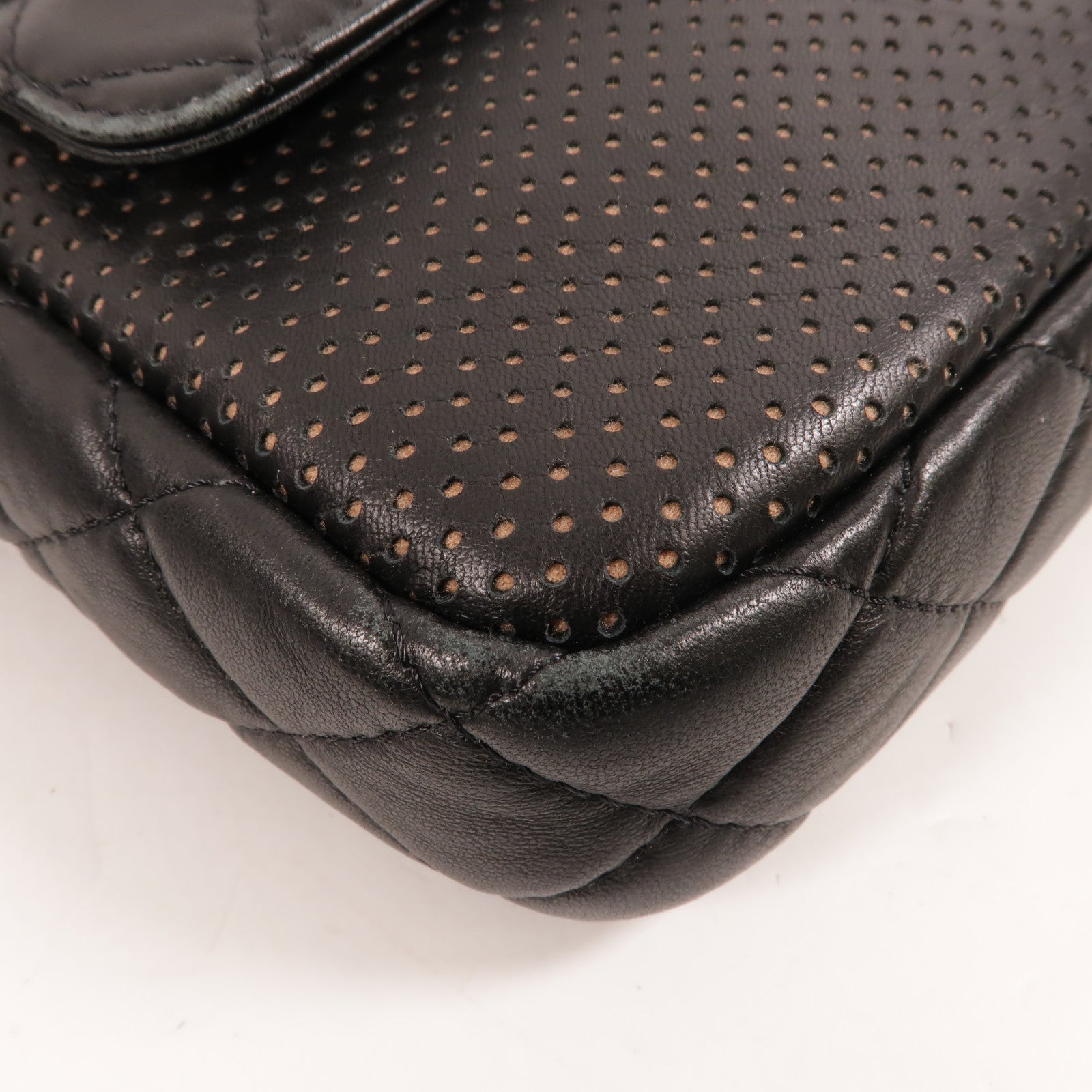 CHANEL 羊皮皮革Perforated Multi Pocket Camera Case肩背袋