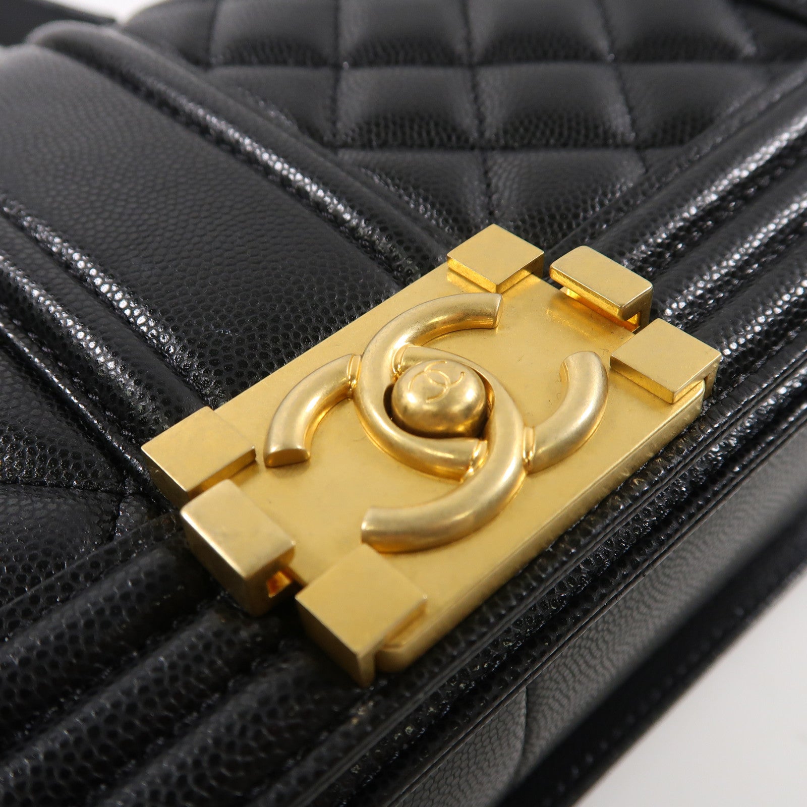 CHANEL 【激減優惠】菱格牛皮皮革Boy 25金扣鏈帶肩背袋黑色