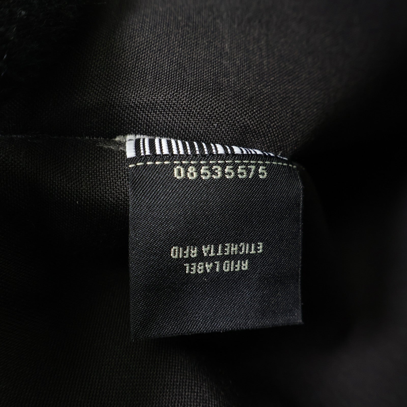 FENDI 牛皮皮革Pouch銀扣手拿包