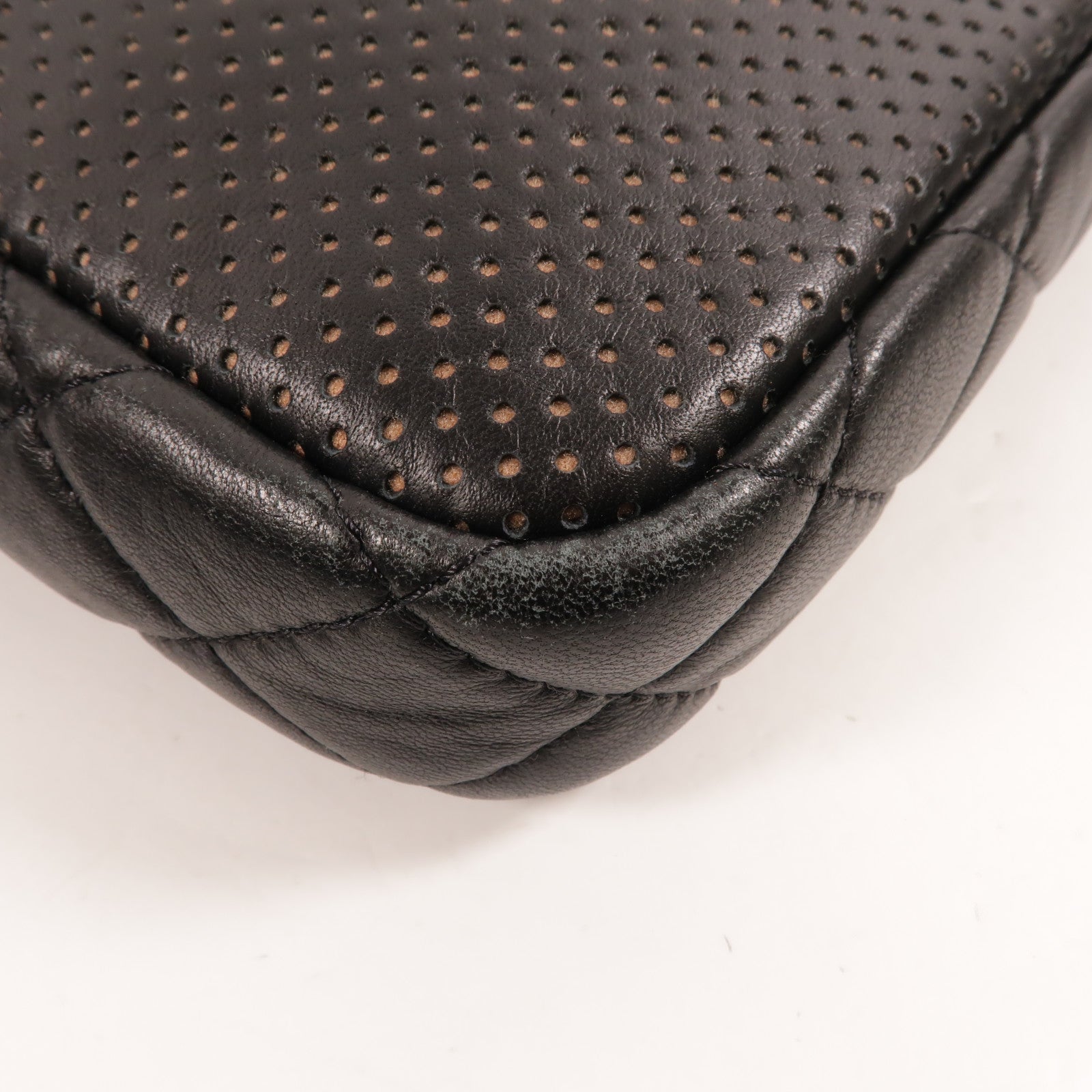CHANEL 羊皮皮革Perforated Multi Pocket Camera Case肩背袋