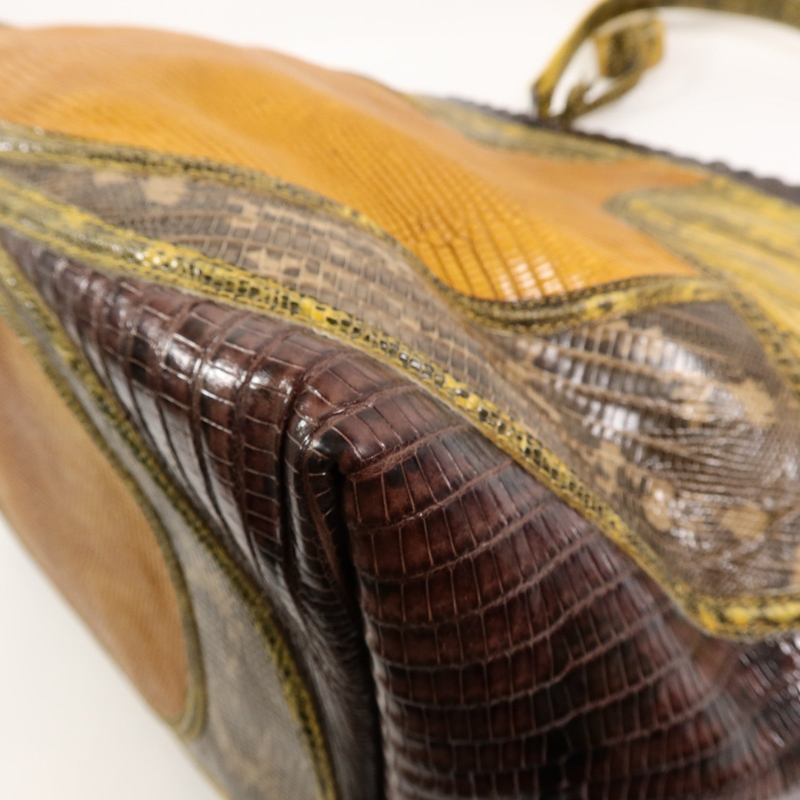 BOTTEGA VENETA 鱷魚/蜥蝪皮革Patchwork Preziso手挽袋