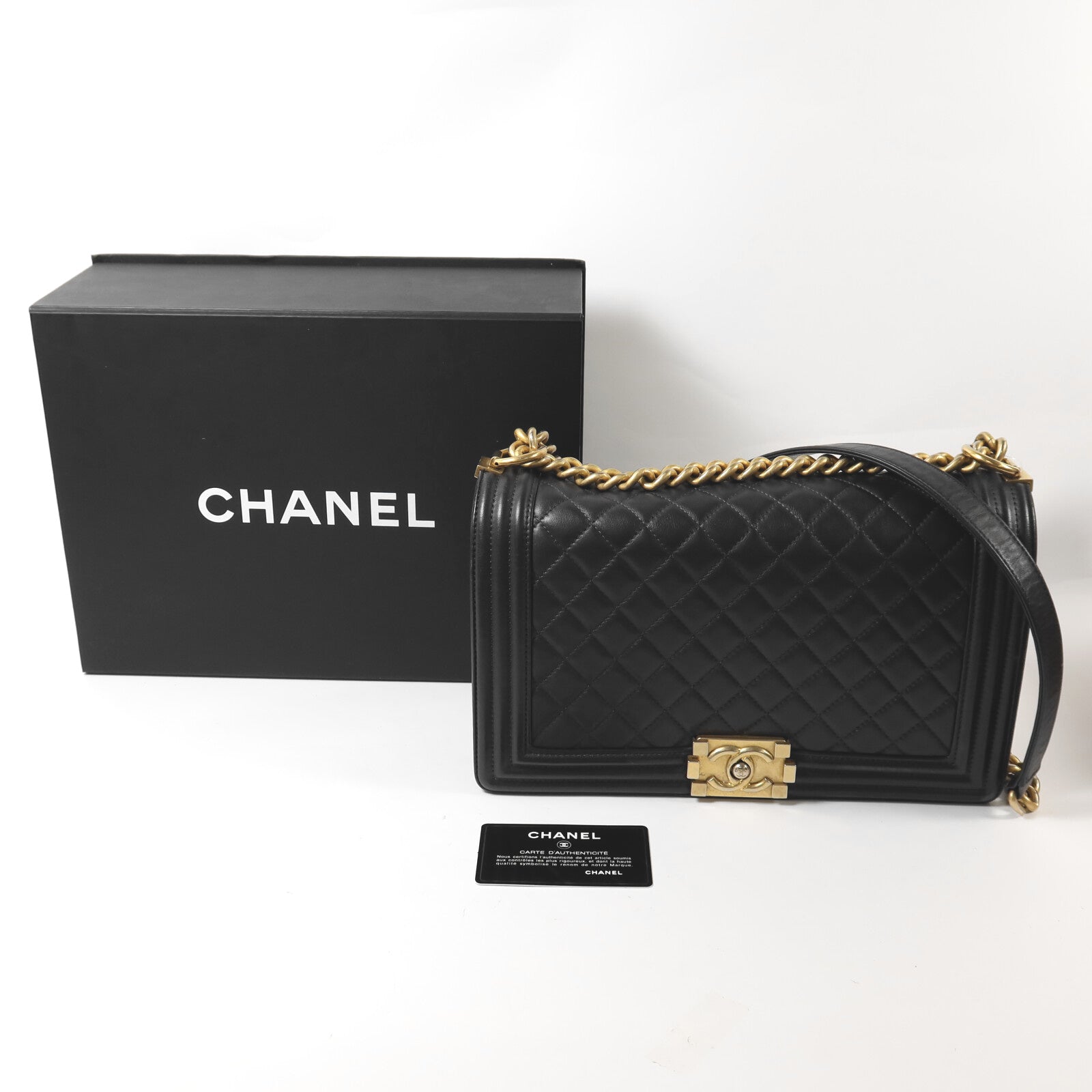 CHANEL 羊皮皮革Boy 28金扣鏈帶肩背袋