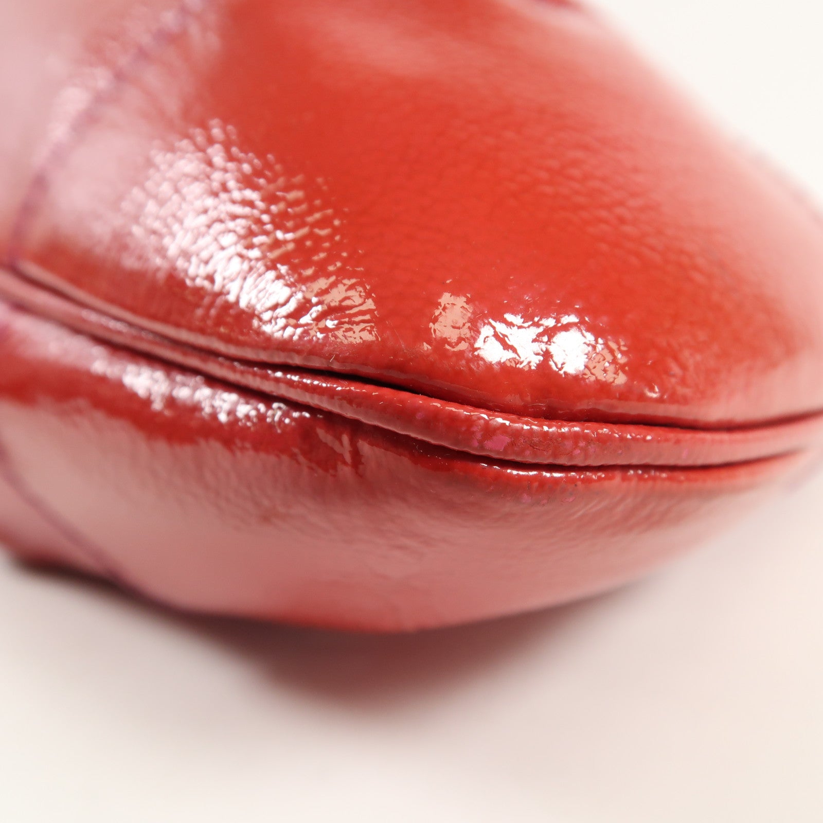 Salvatore Ferragamo 牛皮皮革Shoulder Bag銀扣肩背袋