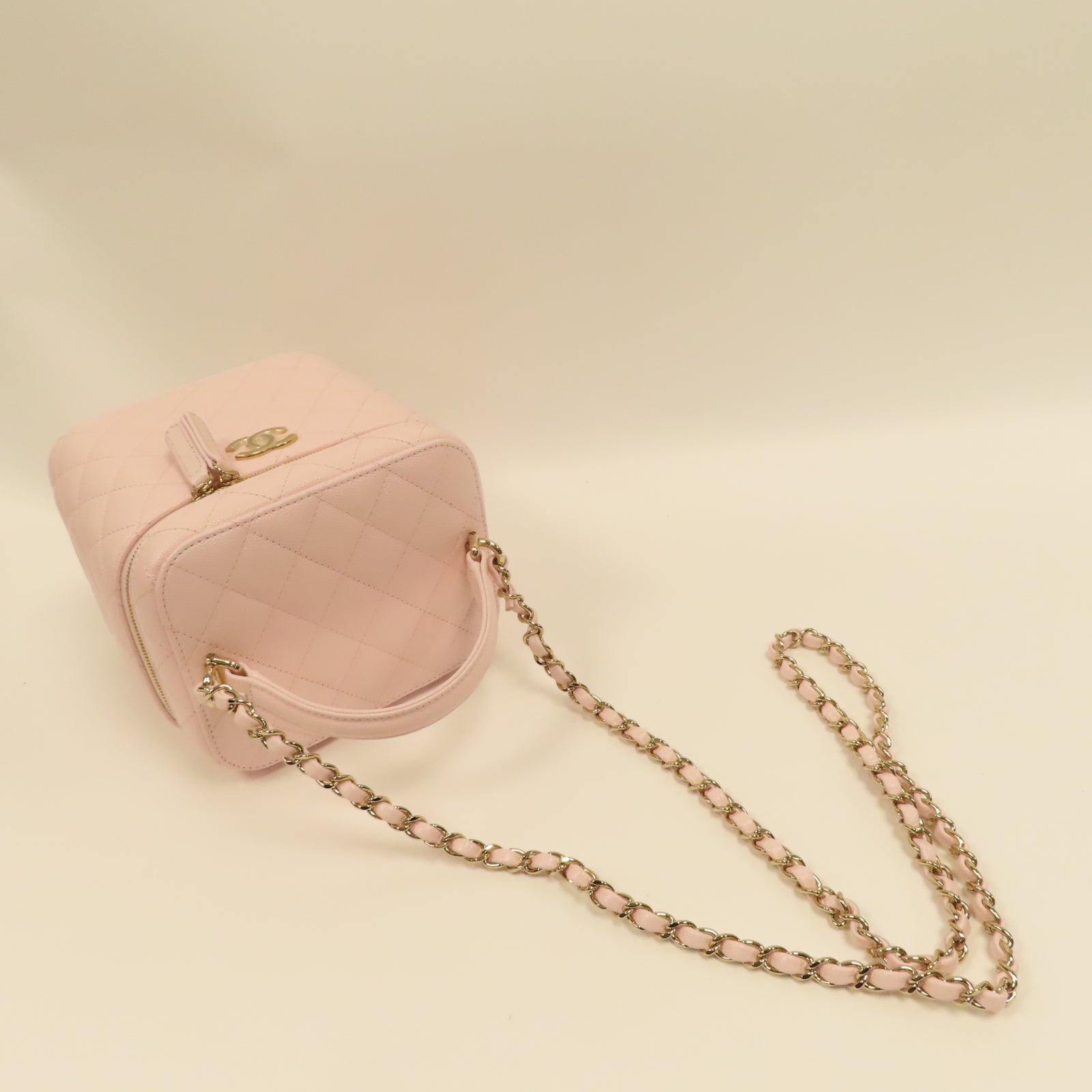 CHANEL 菱格Caviar皮革Vanity Case金扣鏈帶手挽肩背兩用袋粉紅色