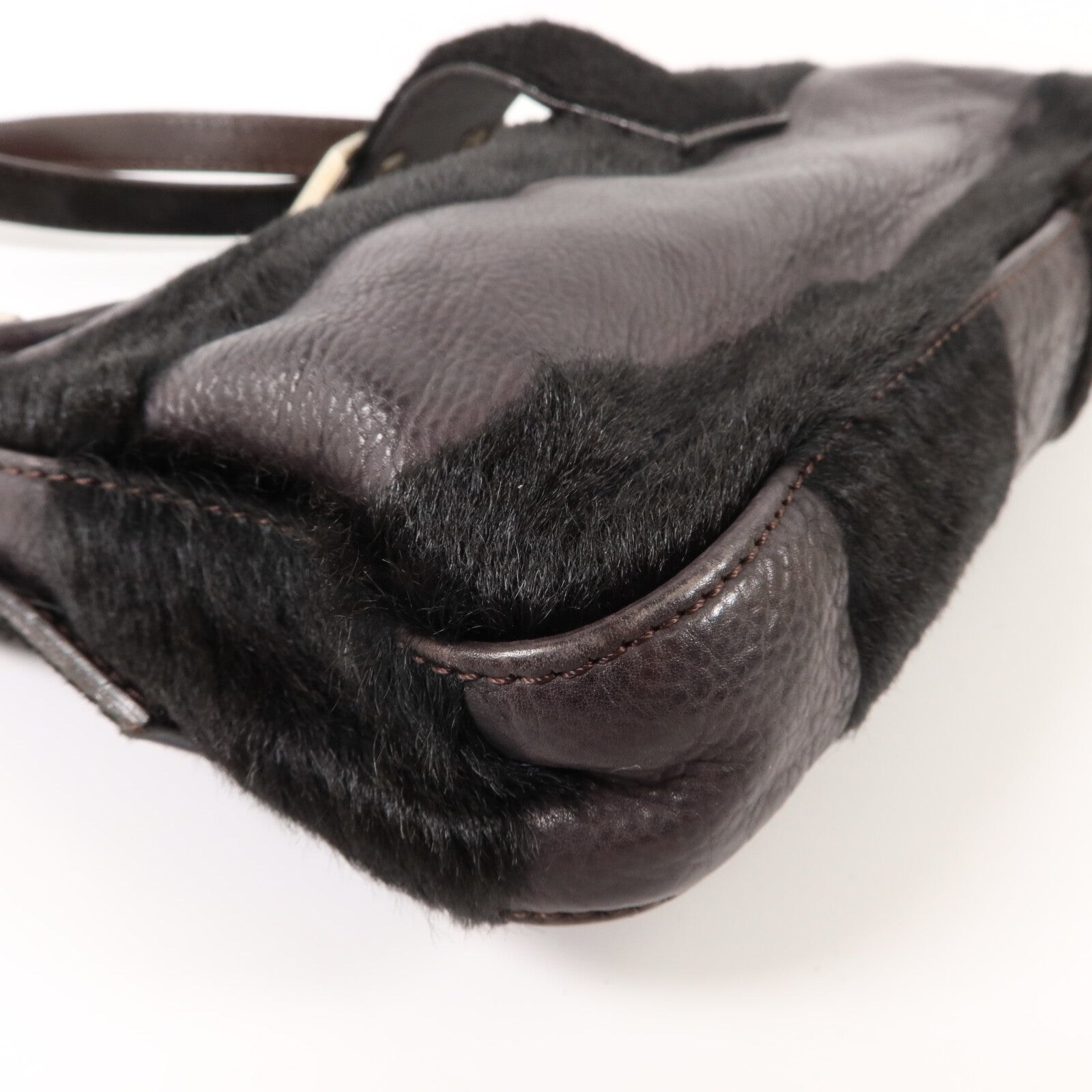 FENDI 羊皮皮革Baguette肩背袋