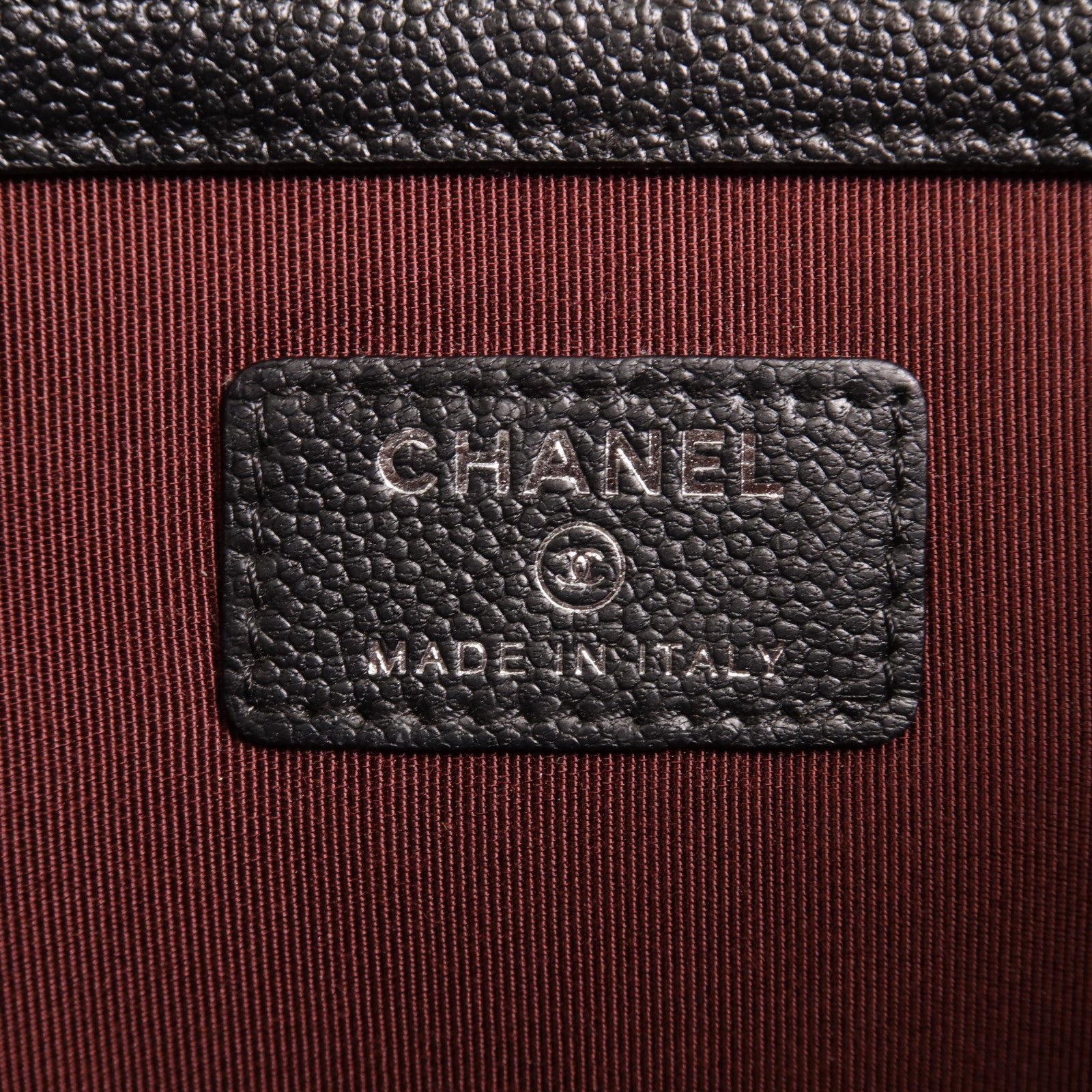 CHANEL 牛皮皮革O-Case銀扣手拿包