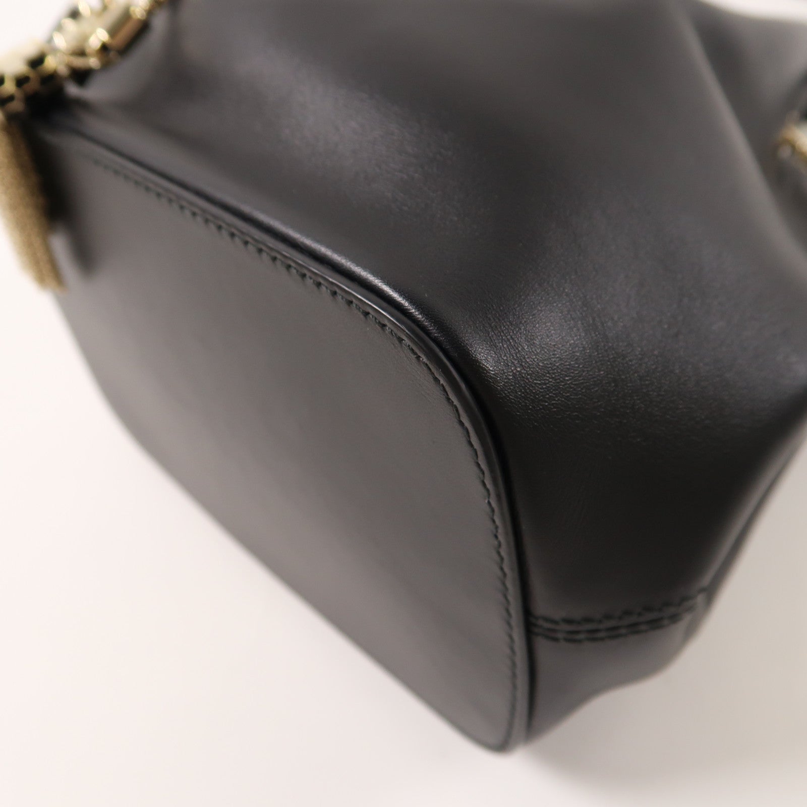 BVLGARI 牛皮皮革Chain Shoulder金扣鏈帶肩背袋黑色