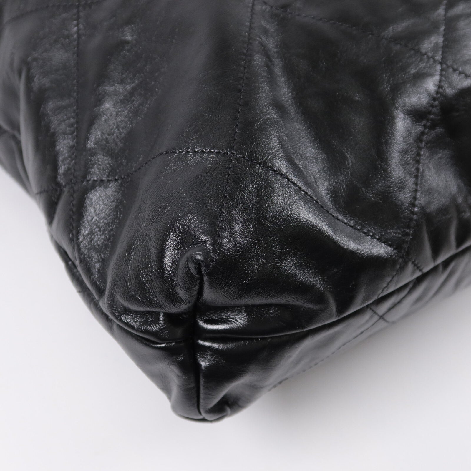 CHANEL 牛皮皮革C22 Large鏈帶肩背袋