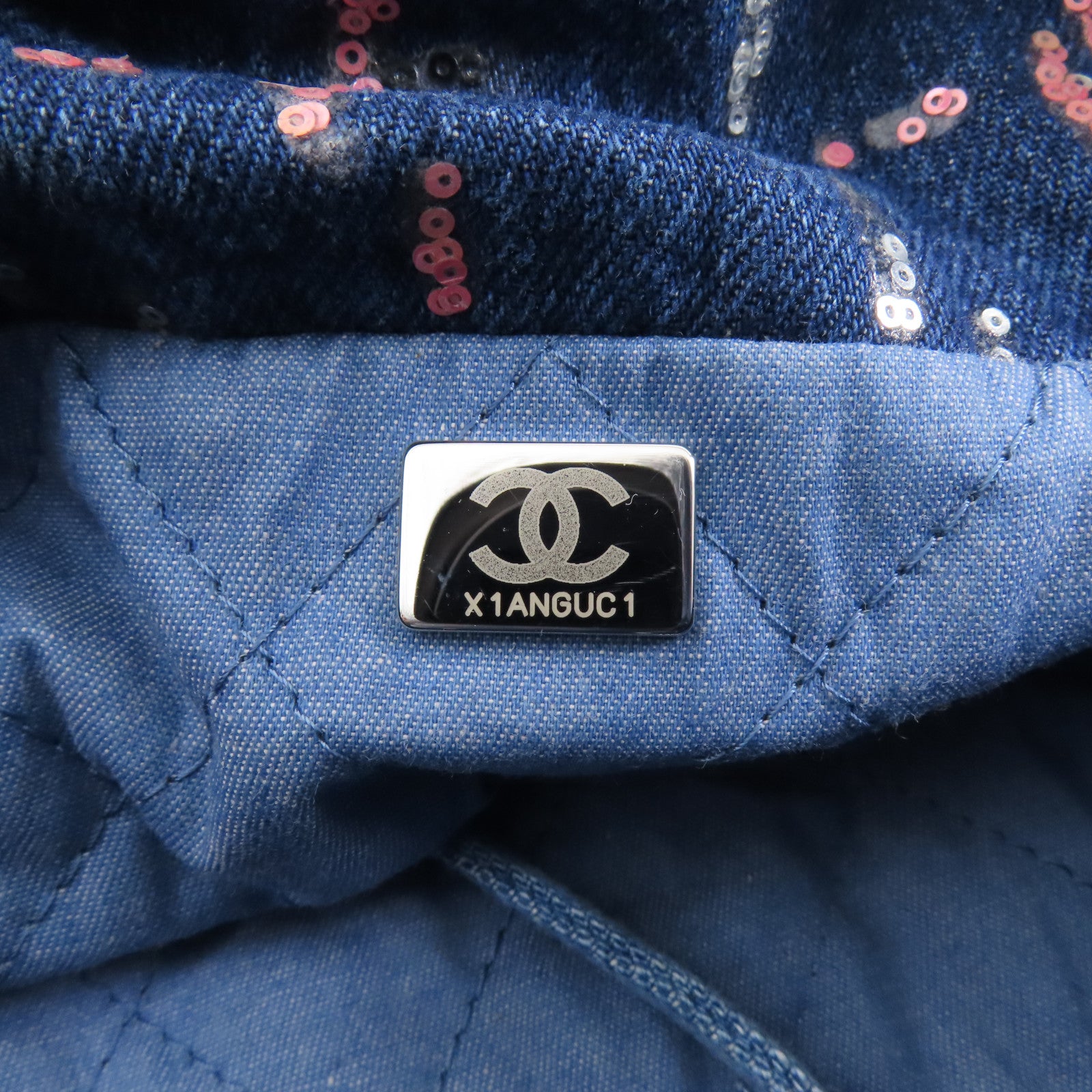 CHANEL 牛仔布/亮片Chanel 22銀扣肩背袋