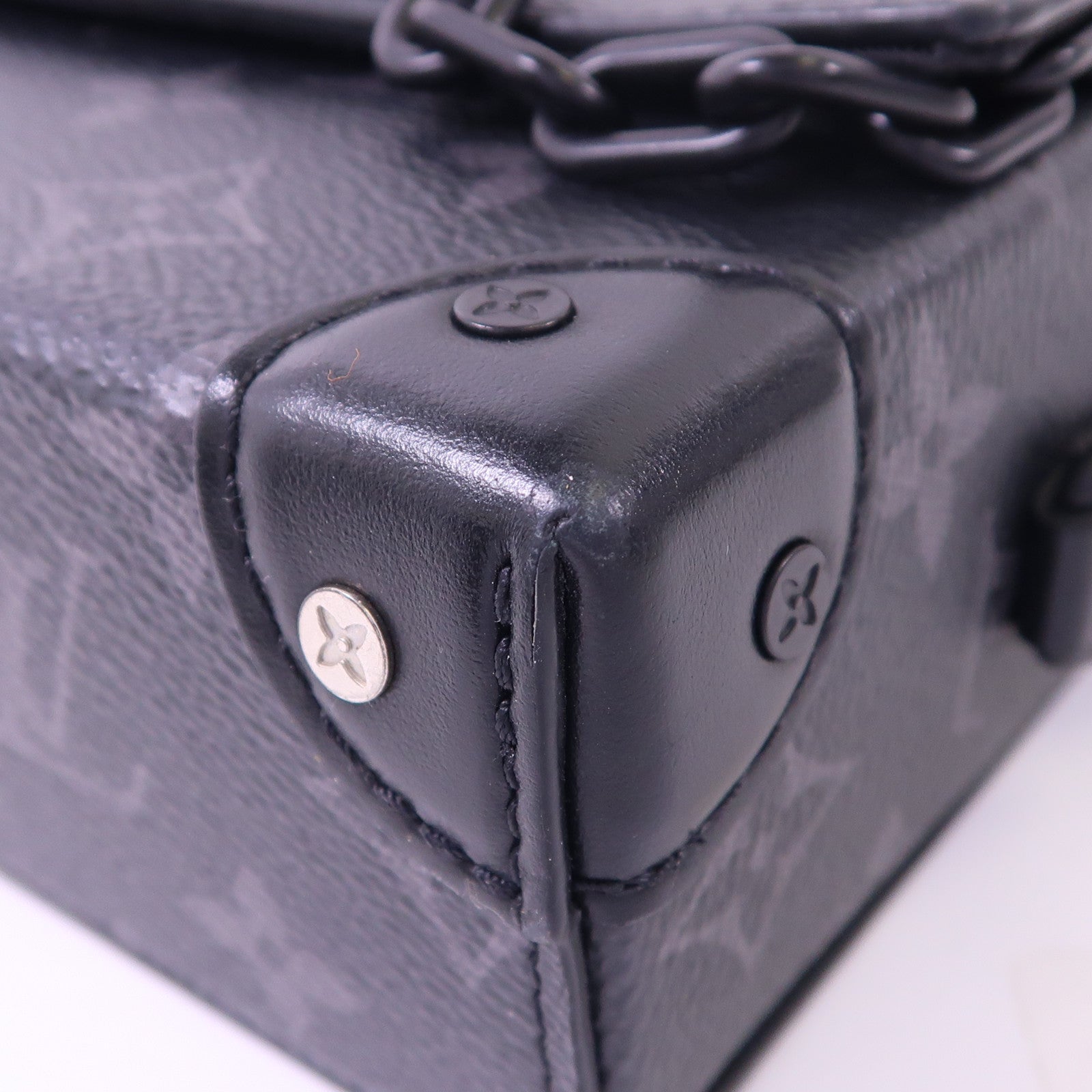 LOUIS VUITTON Monogram Eclipse Steamer Wearable Wallet肩背袋