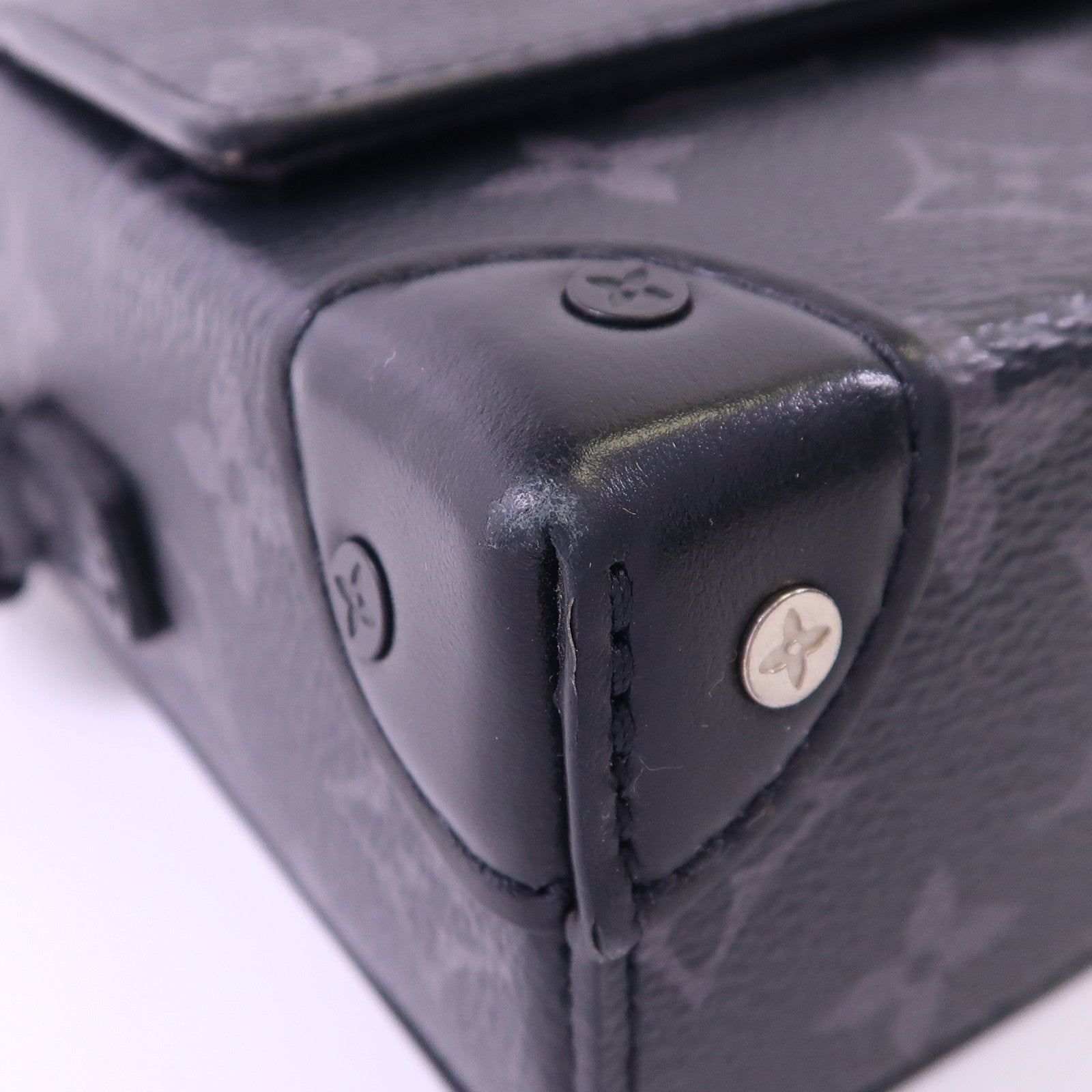 LOUIS VUITTON Monogram Eclipse Steamer Wearable Wallet肩背袋