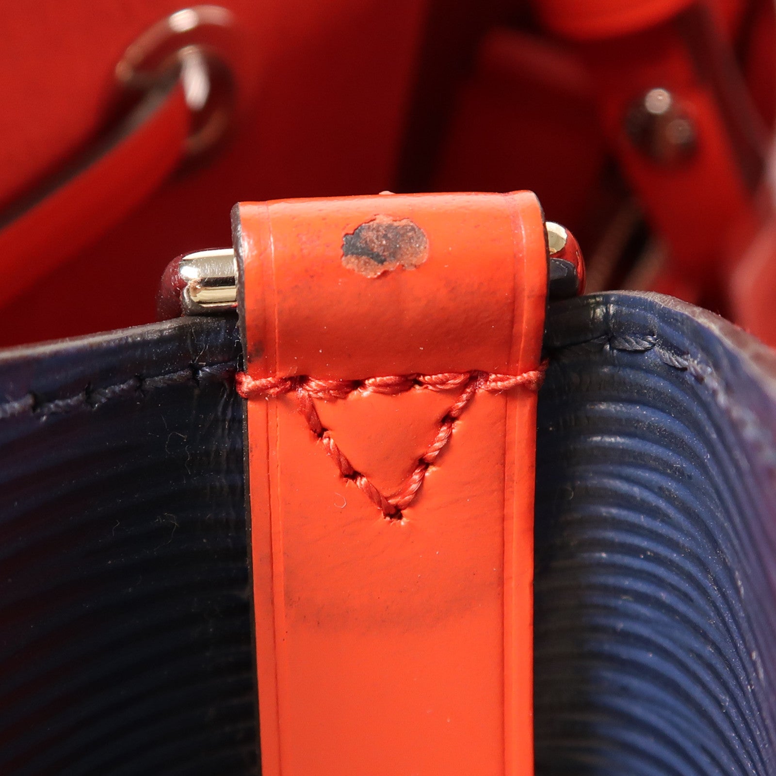 LOUIS VUITTON Epi NeoNoe MM銀扣手挽肩背兩用袋