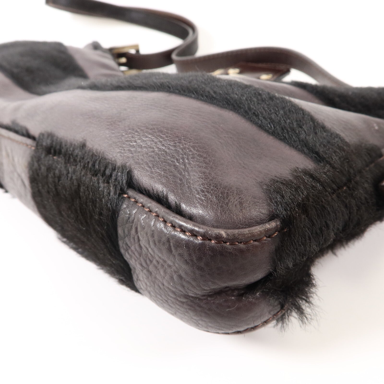 FENDI 羊皮皮革Baguette肩背袋