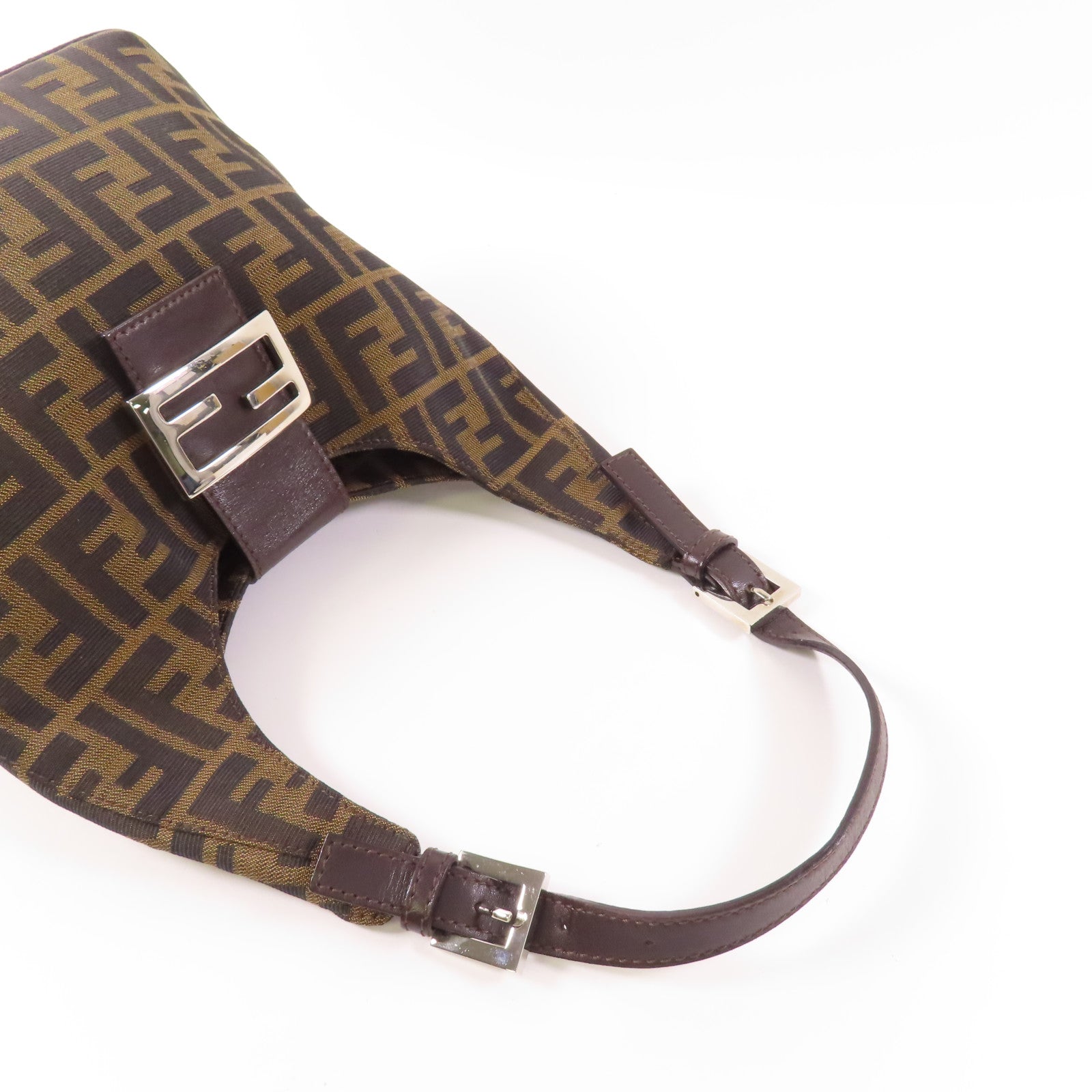 FENDI 帆布Zucca Shoulder Bag銀扣肩背袋