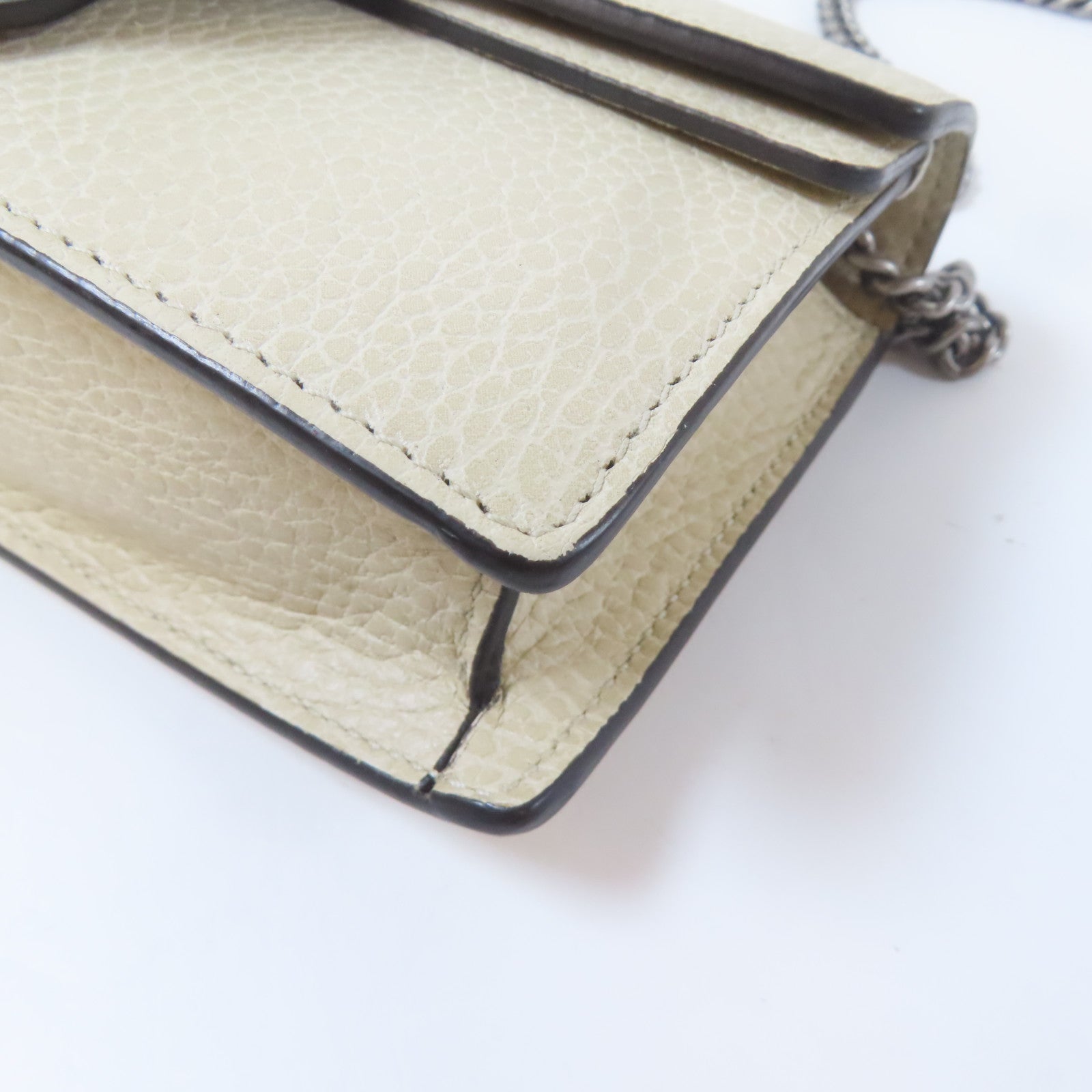 GUCCI 【激減優惠】牛皮皮革Super Mini Dionysus銀扣鏈帶肩背袋米色