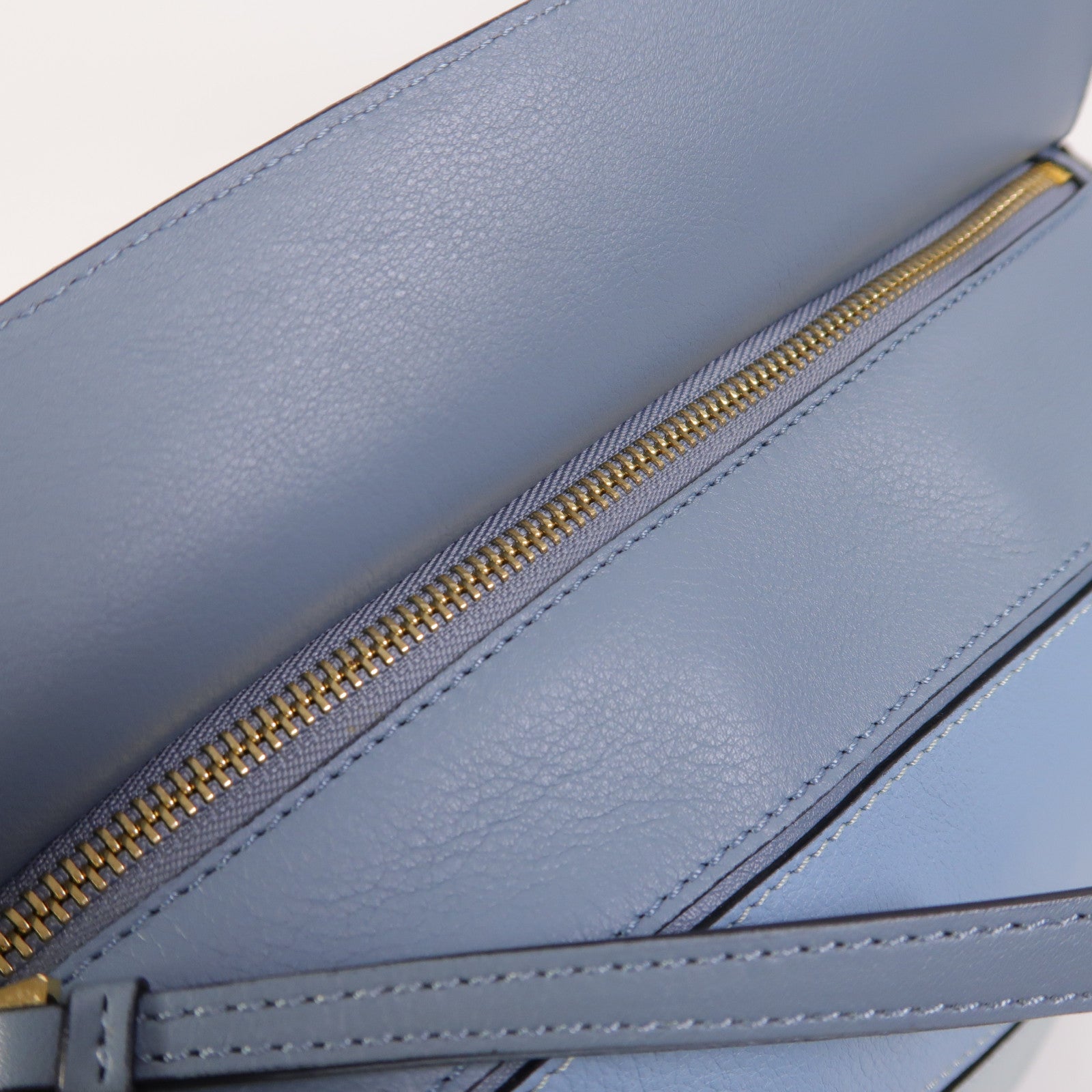 LOEWE 牛皮皮革Puzzle手挽肩背兩用袋