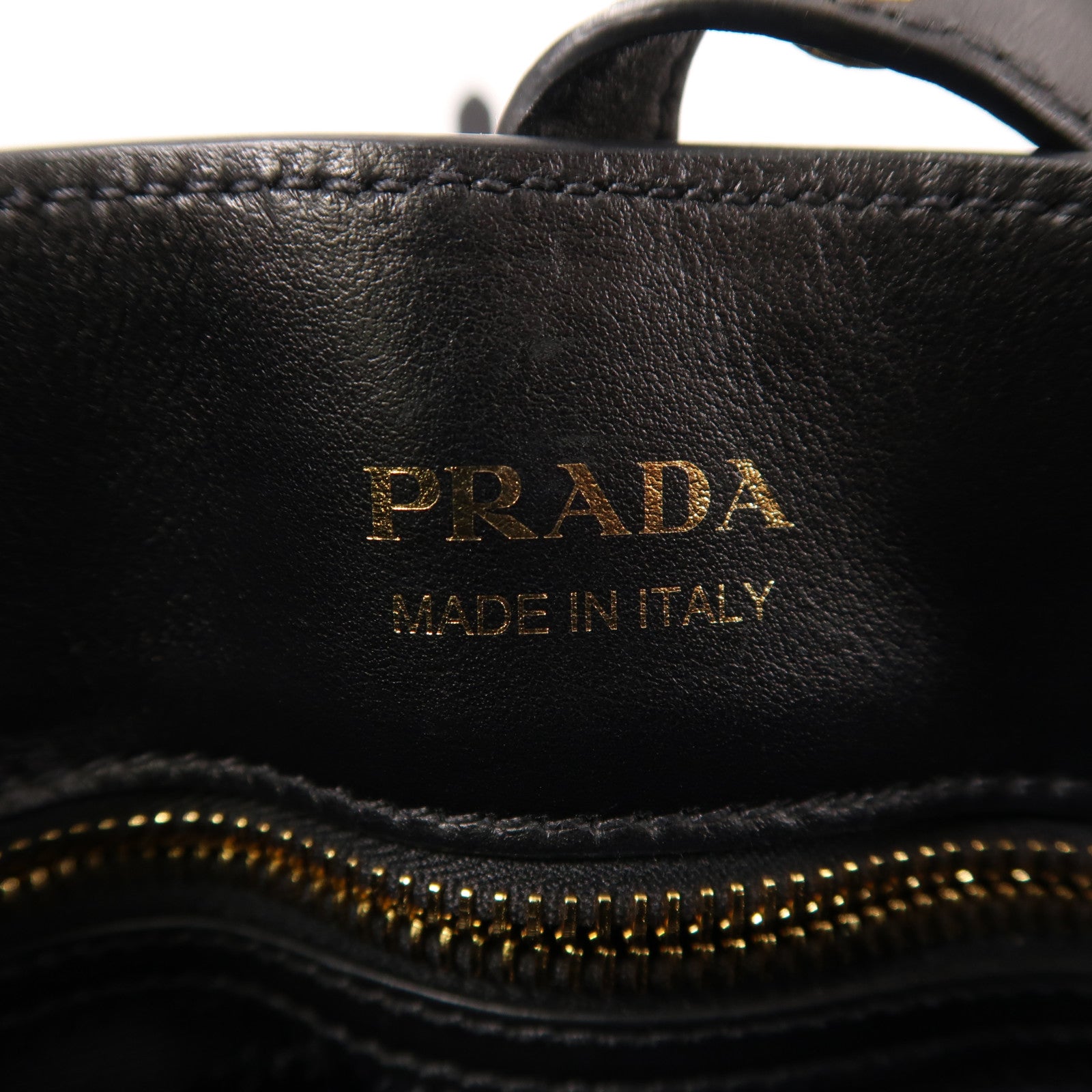 PRADA 尼龍/皮革Shoulder Bag金扣肩背袋
