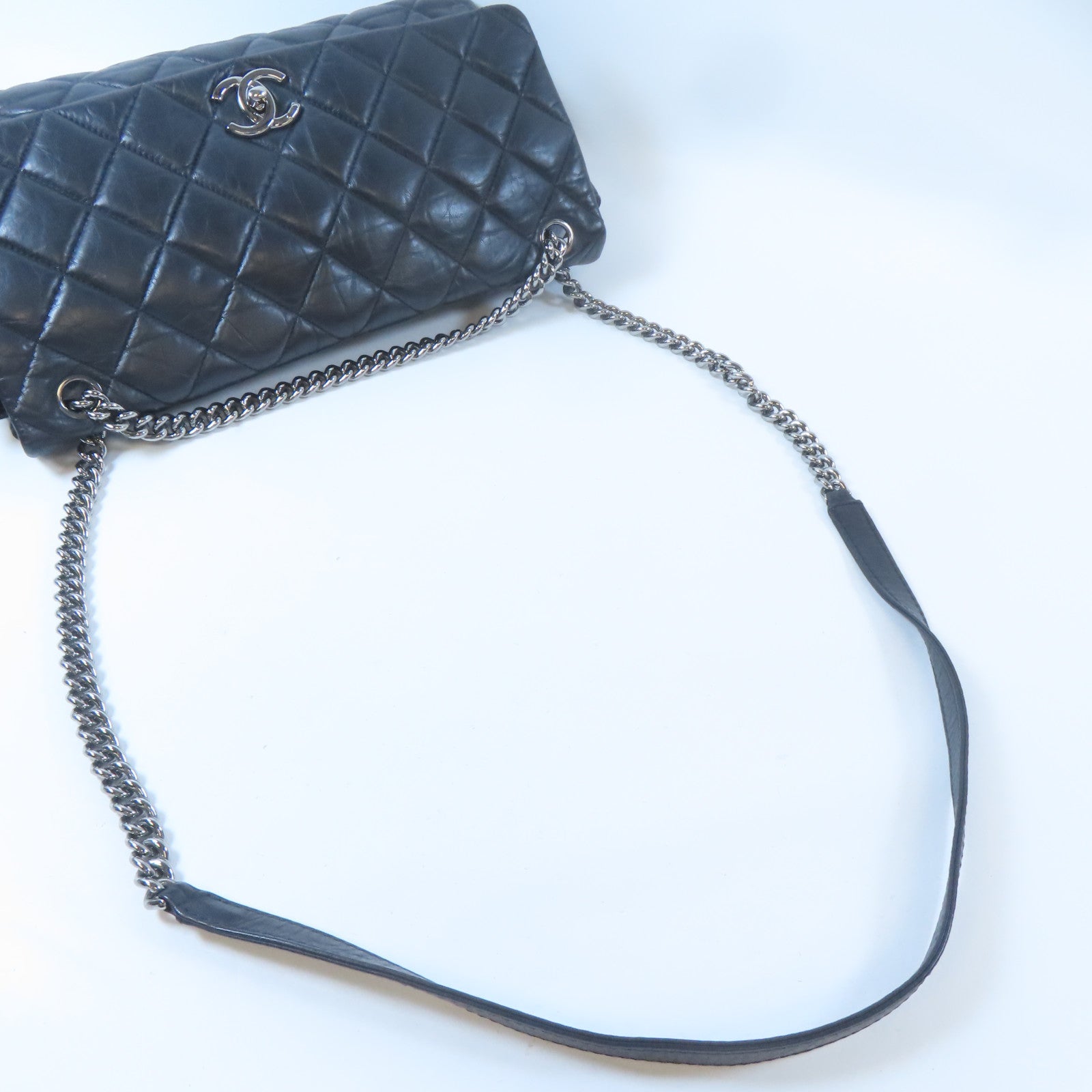 CHANEL 【激減優惠】菱格牛皮皮革Chain Shoulder銀扣鏈帶肩背袋黑色