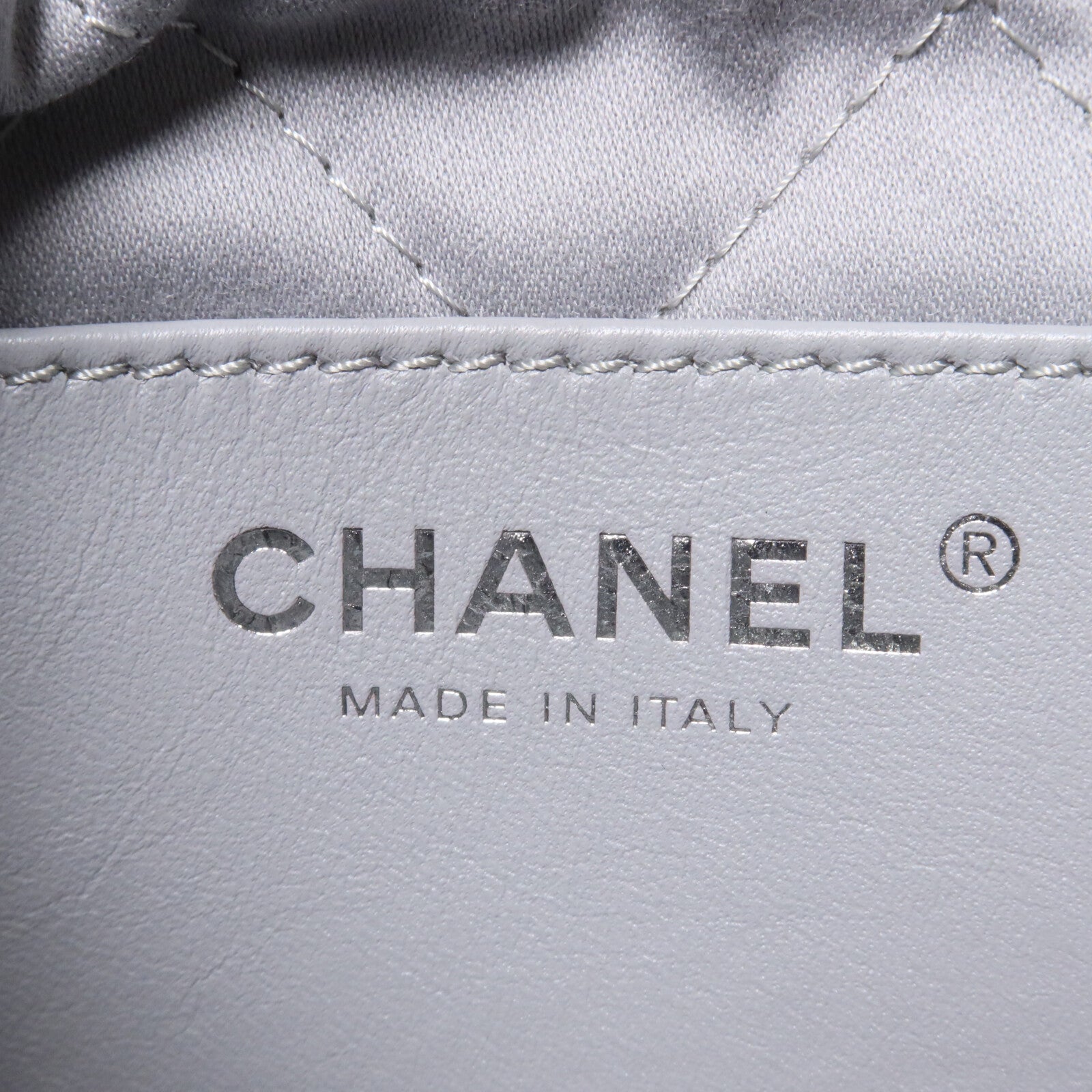 CHANEL 牛皮皮革Chanel 22 Mini鏈帶肩背袋