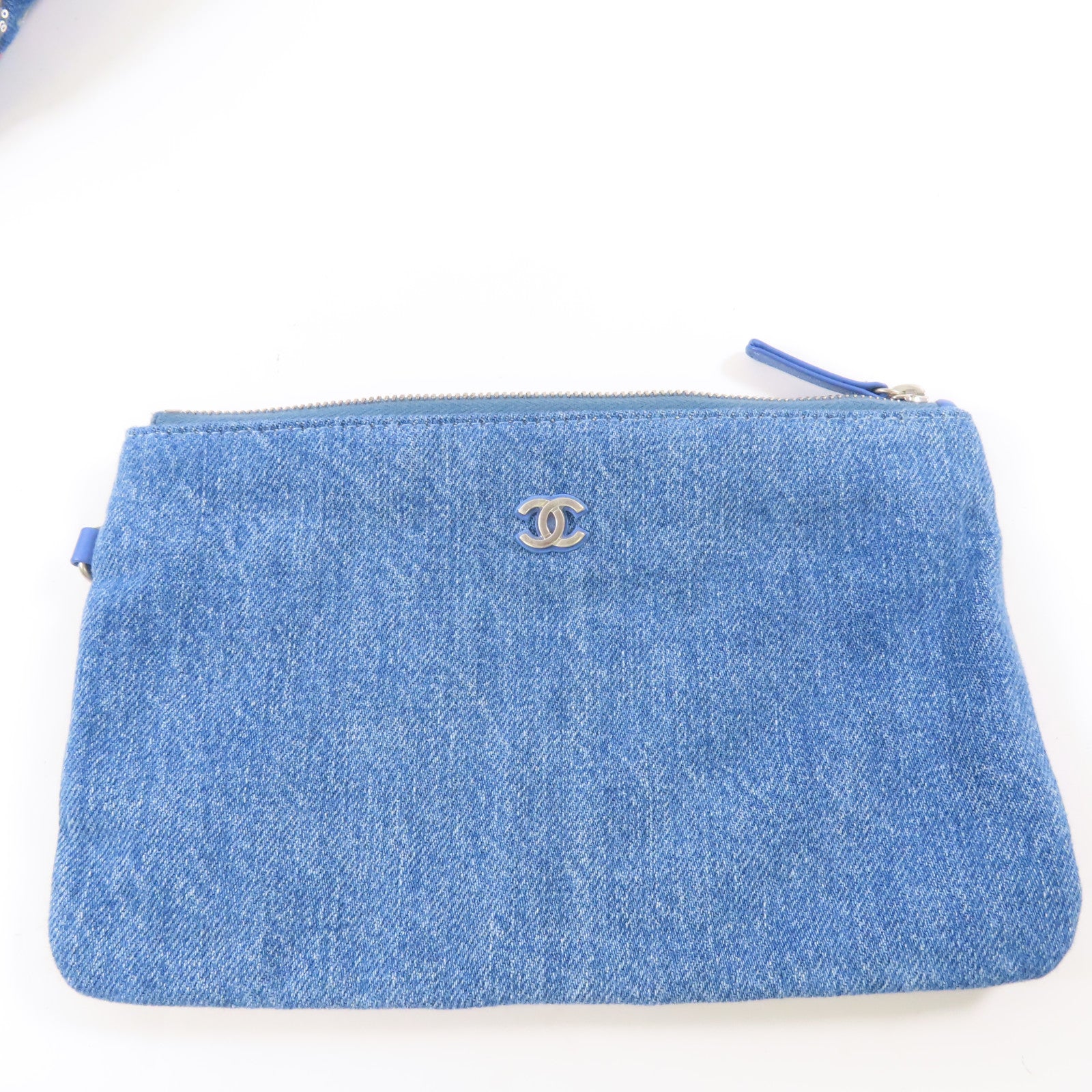CHANEL 牛仔布/亮片Chanel 22銀扣肩背袋
