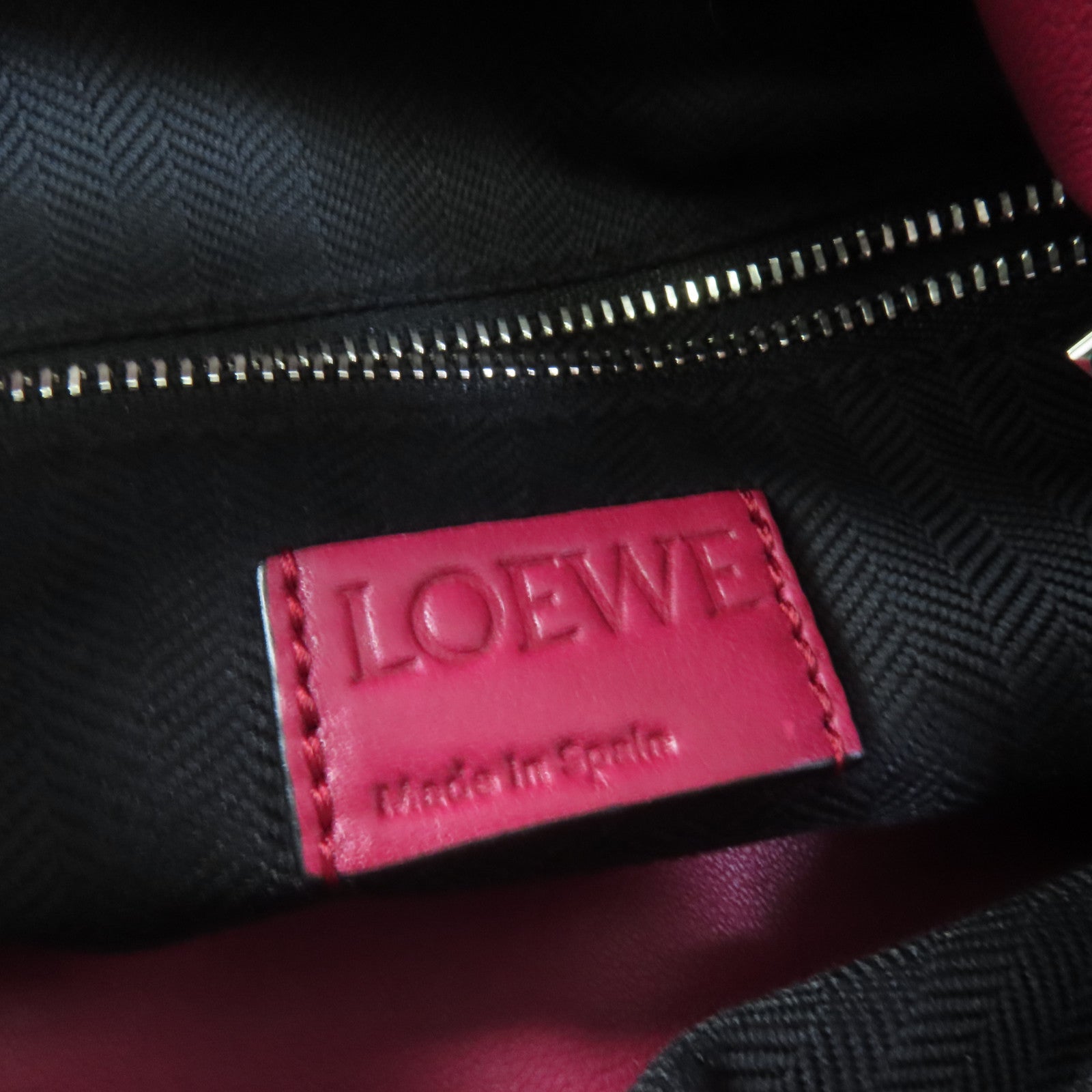 LOEWE 牛皮皮革Flamenco Knot肩背袋
