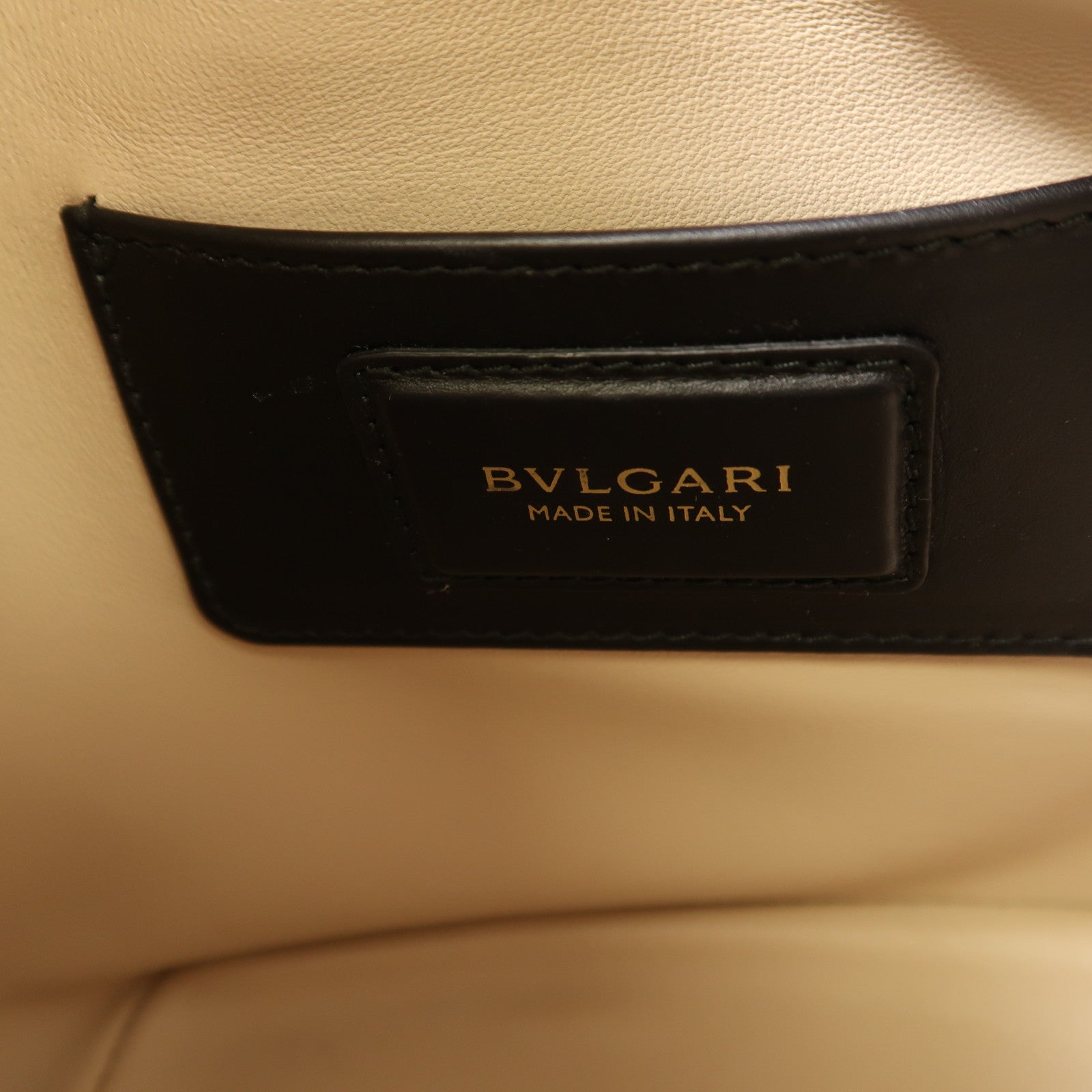 BVLGARI 牛皮皮革Chain Shoulder金扣鏈帶肩背袋黑色