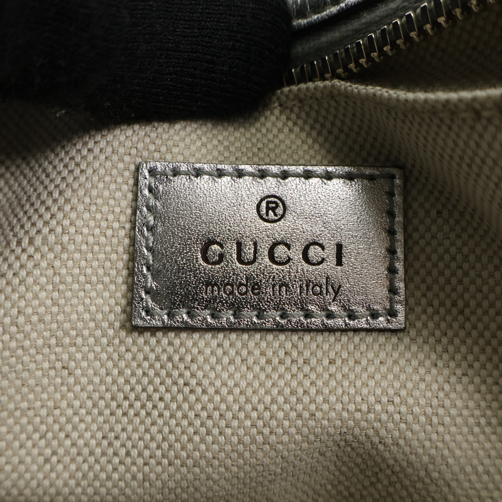 GUCCI 牛皮皮革Shoulder Bag銀扣肩背袋