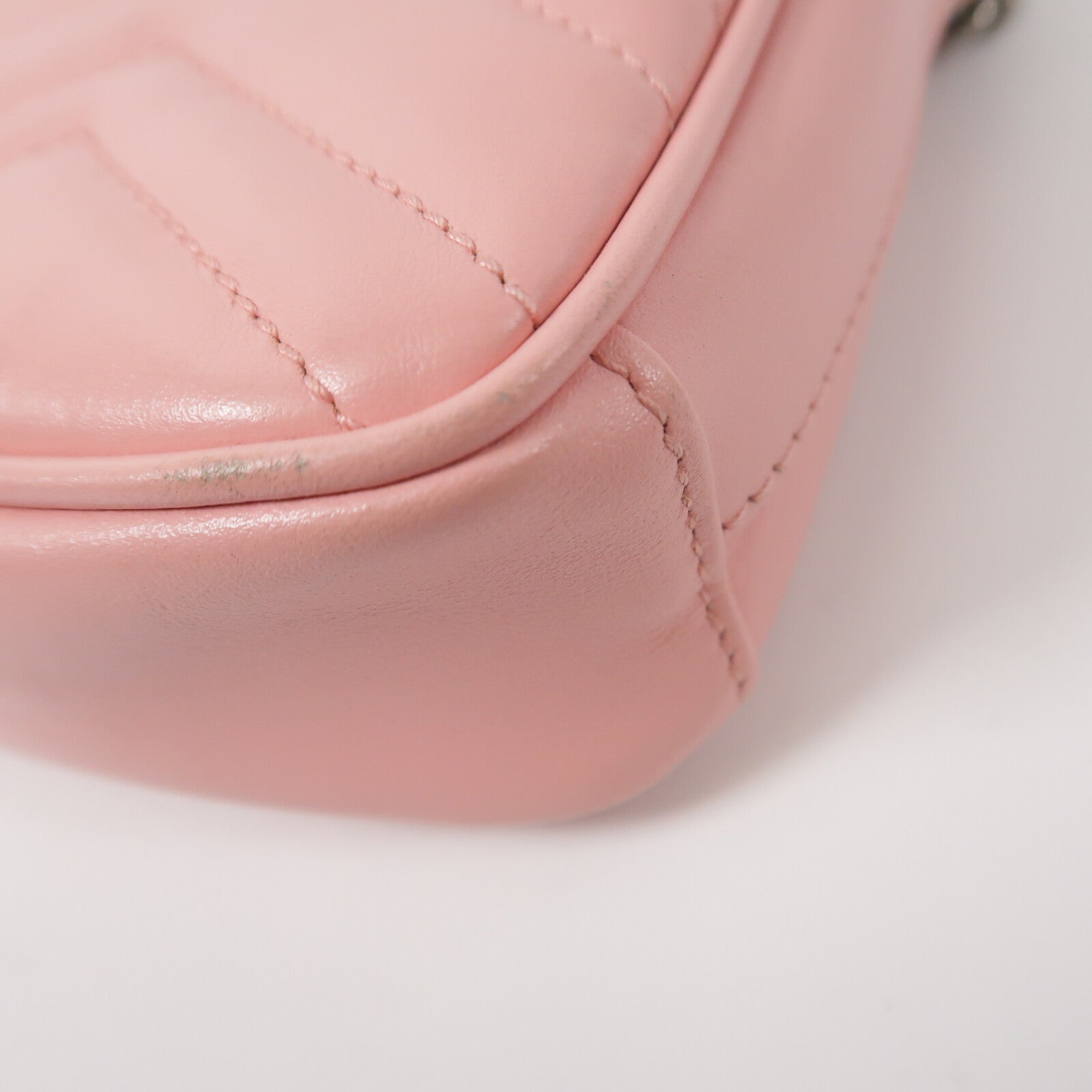 GUCCI 牛皮皮革GG Marmont Mini鏈帶肩背袋