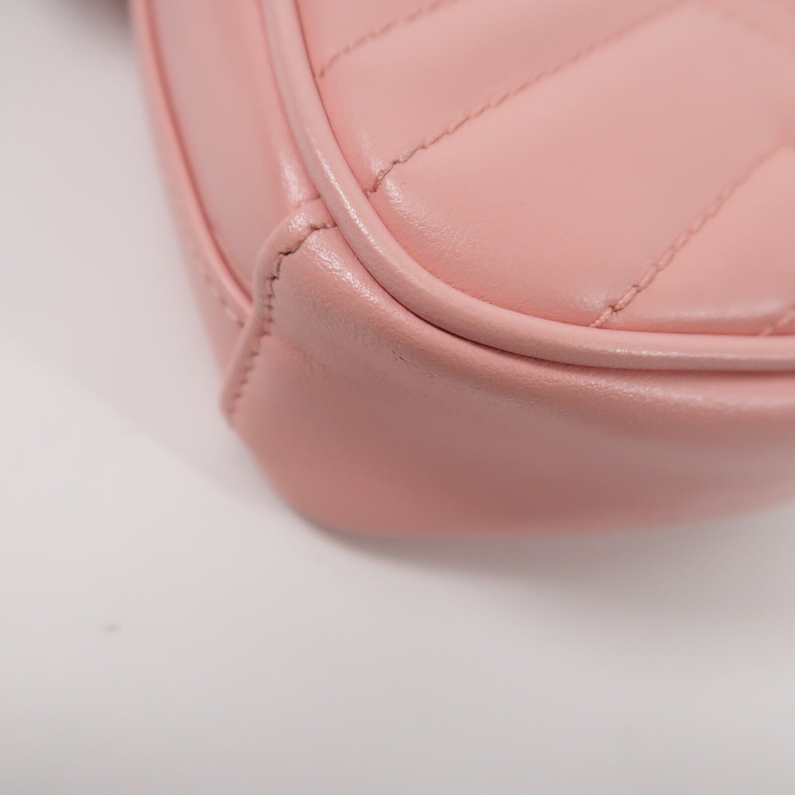 GUCCI 牛皮皮革GG Marmont Mini鏈帶肩背袋