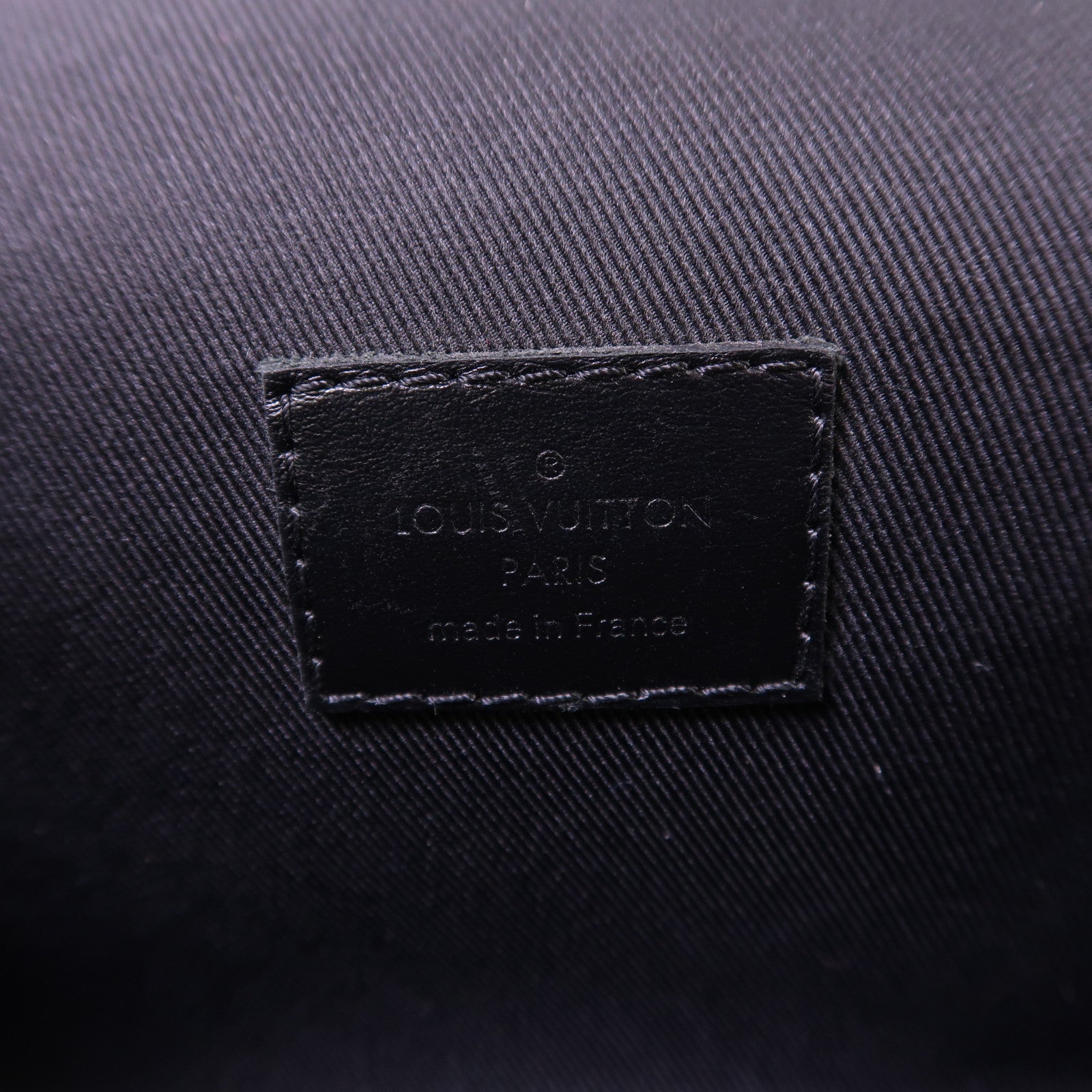 LOUIS VUITTON Monogram Eclipse Steamer Wearable Wallet肩背袋