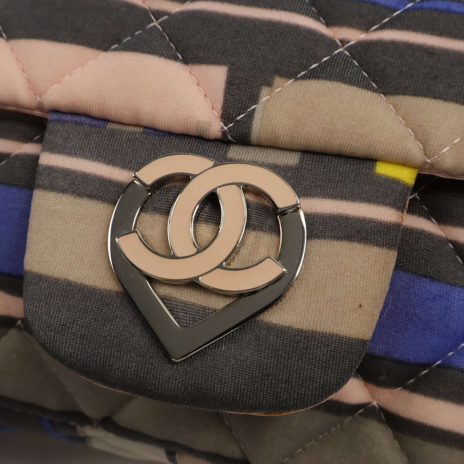 CHANEL 帆布Heart Flap鏈帶肩背袋