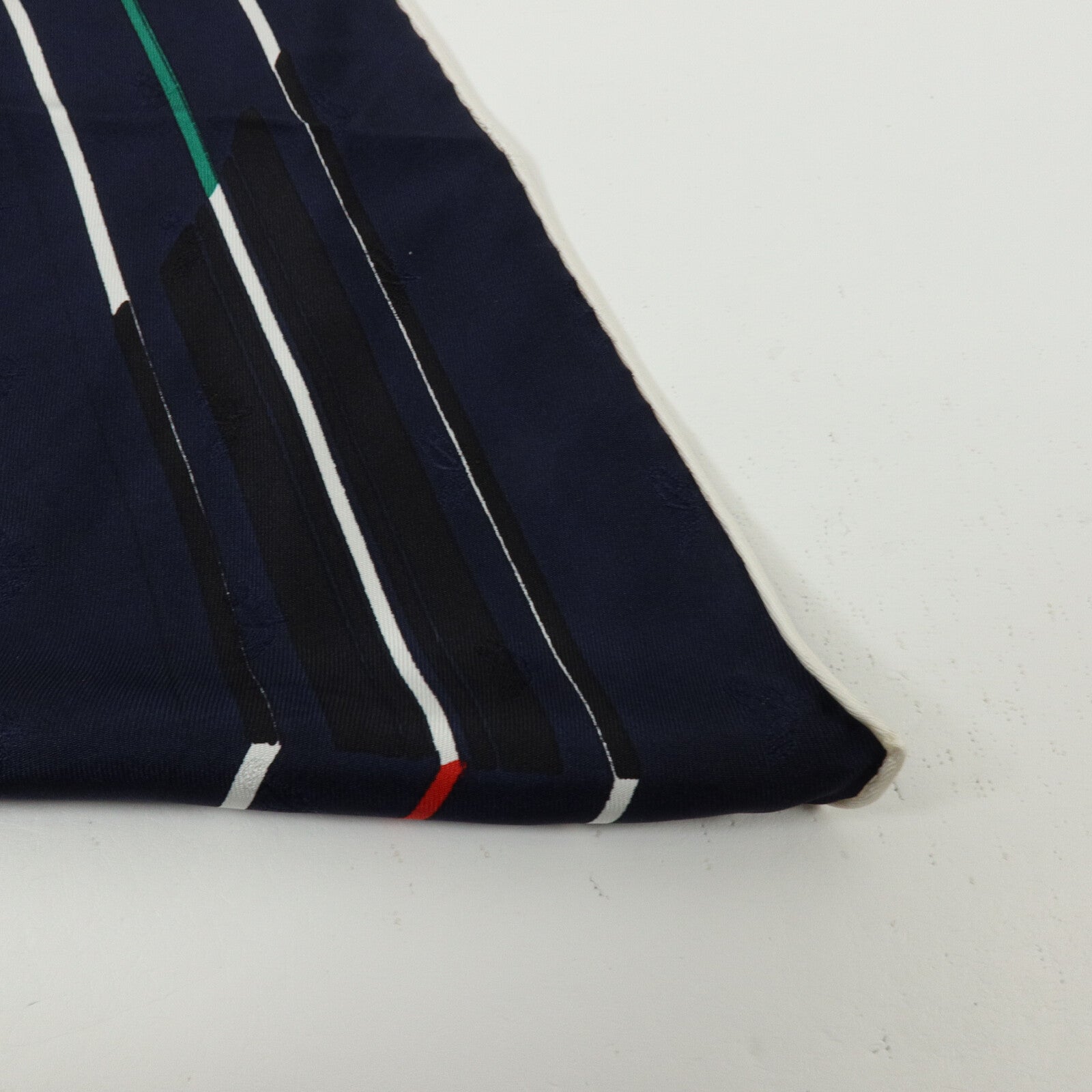HERMES 絲質Giant Triangle Scarf 208x99cm圍巾